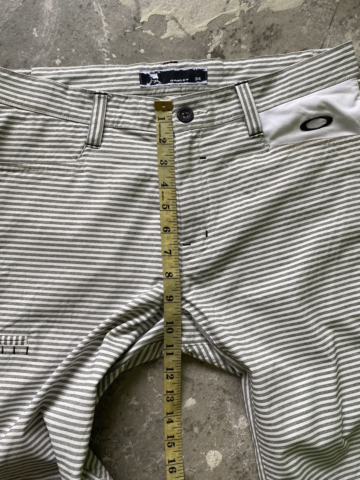 Oakley × Vintage Vintage Oakley Stripe Short Pants Size US 34 / EU 50 - 11 Thumbnail