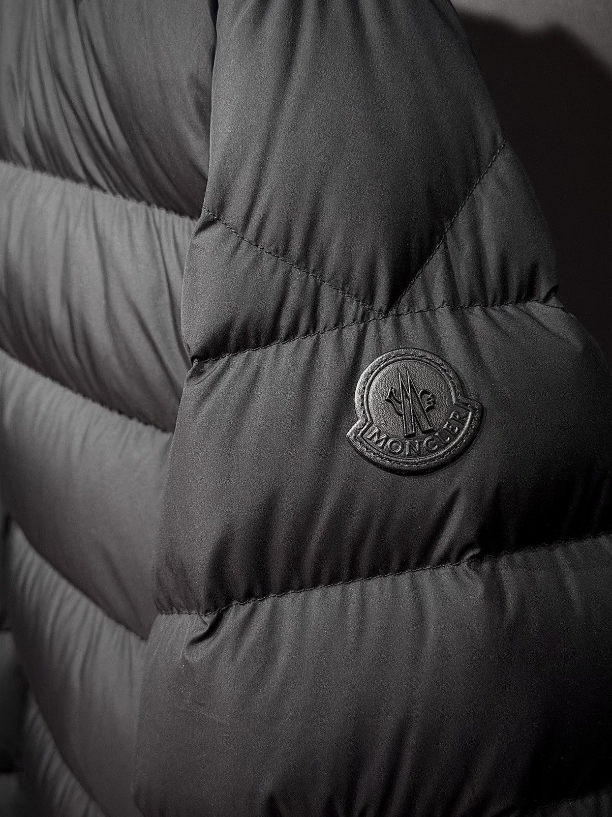 Moncler Moncler Arneb Light Down Jacket size 4 - black (+ guarantee) Size US M / EU 48-50 / 2 - 7 Thumbnail