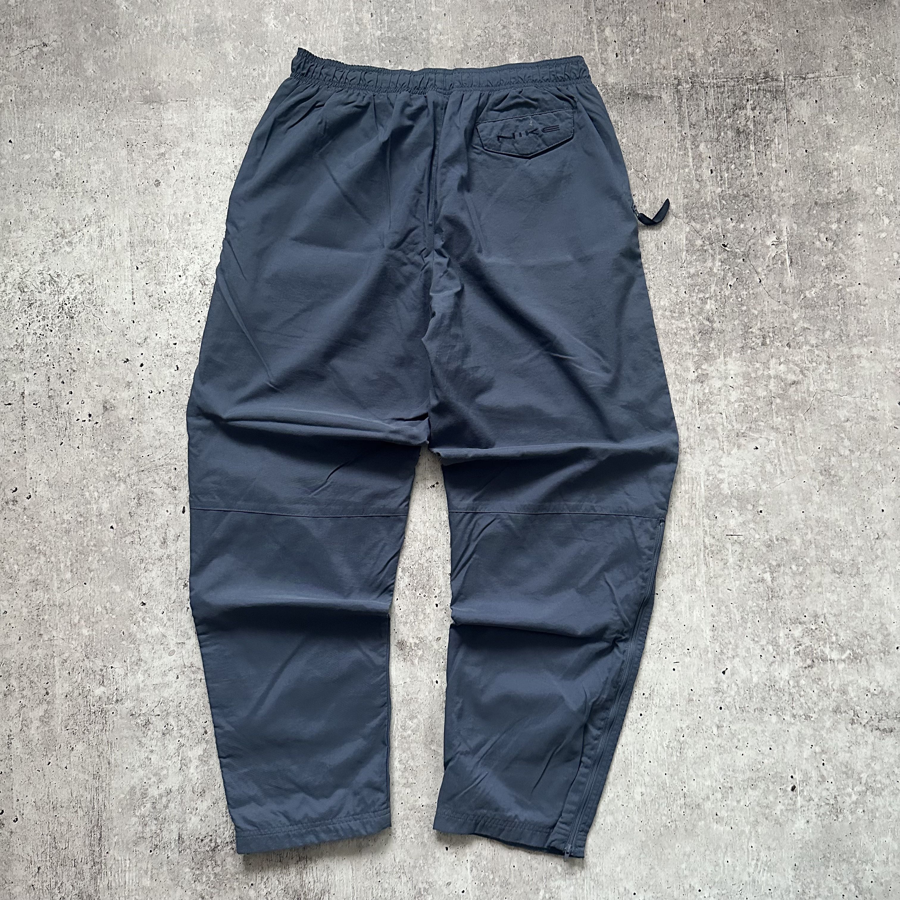 Nike Nike 90s vintage Nylon Straight Swoosh Logo Pants Joggers Size US 34 / EU 50 - 5 Thumbnail