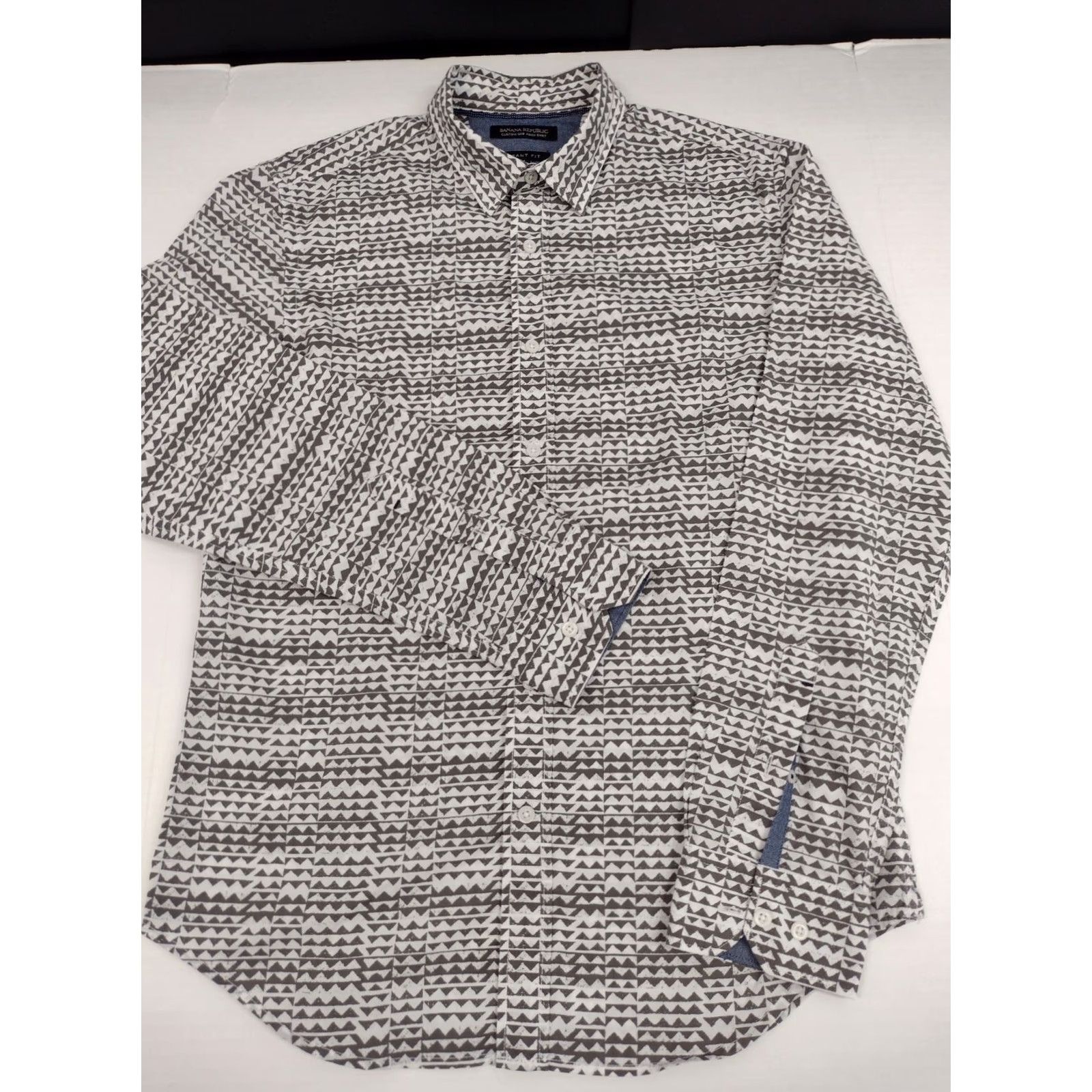 Banana Republic Banana Republic Grant Fit Shirt Men’s M Button Up Long Sleeve Custom Wash #920 Brown/White Colorblock Modern Outdoor Preppy Casual Workwear Mens Size US M / EU 48-50 / 2 - 2 Thumbnail