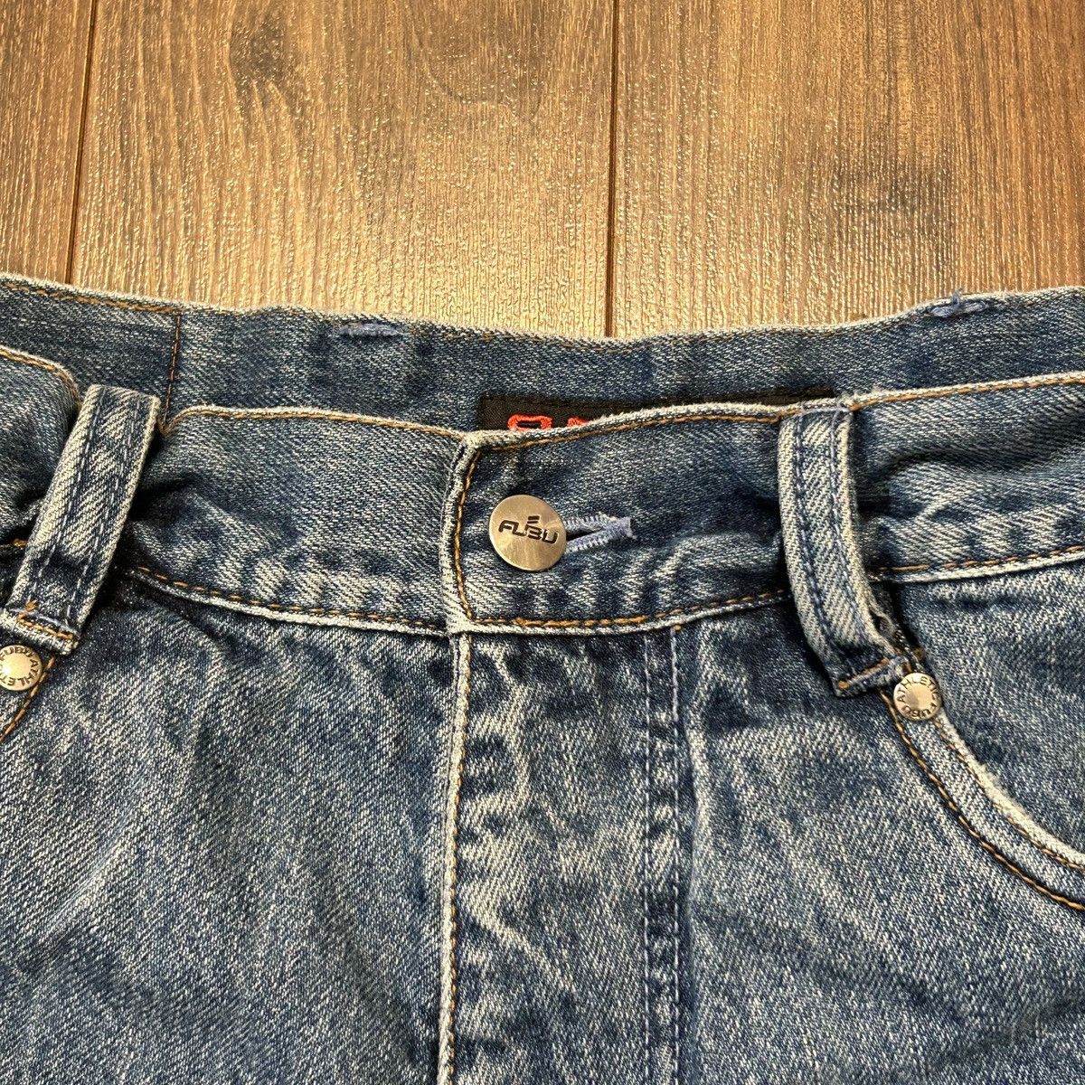 Fubu × Vintage Y2K FUBU Denim shorts 35 Size US 33 - 3 Thumbnail