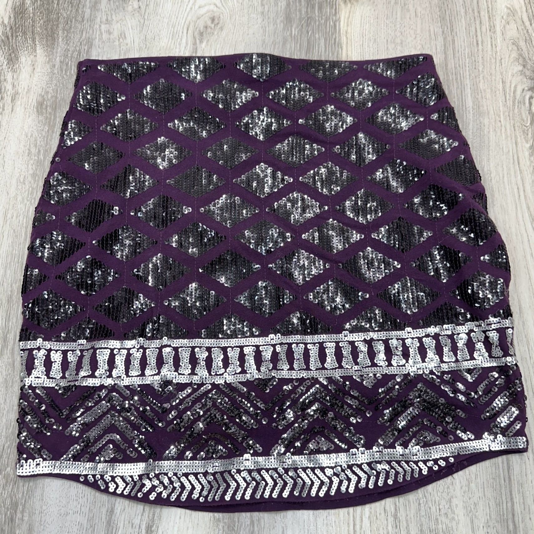 Express Express Women's Purple Sequined Mini Skirt Cotton Lined Sz S Mini Skirt, Express, Purple, Sequin, Cotton, Lined, Women’s, Size S Size 28" / US 6 / IT 42 - 3 Thumbnail