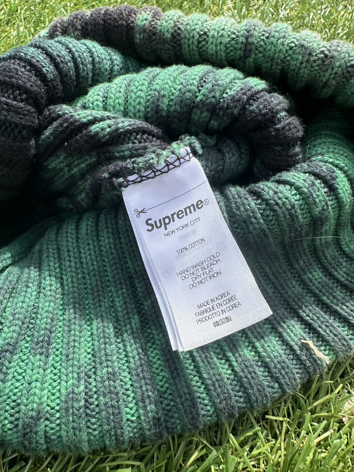Supreme Supreme Green Beanie – Clean Streetwear Essential Size ONE SIZE - 3 Thumbnail