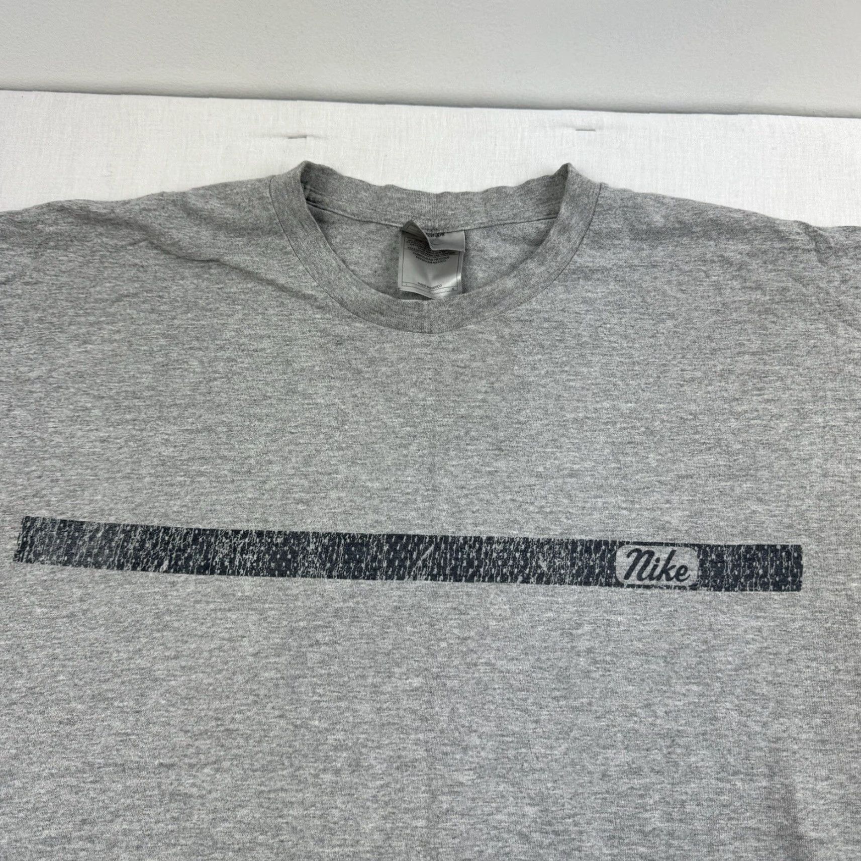 Nike VINTAGE Nike T-Shirt Adult Large Gray Silver Crew Neck Short Sleeve Men Grunge 90s Y2K Athletic Sports Size US L / EU 52-54 / 3 - 2 Thumbnail