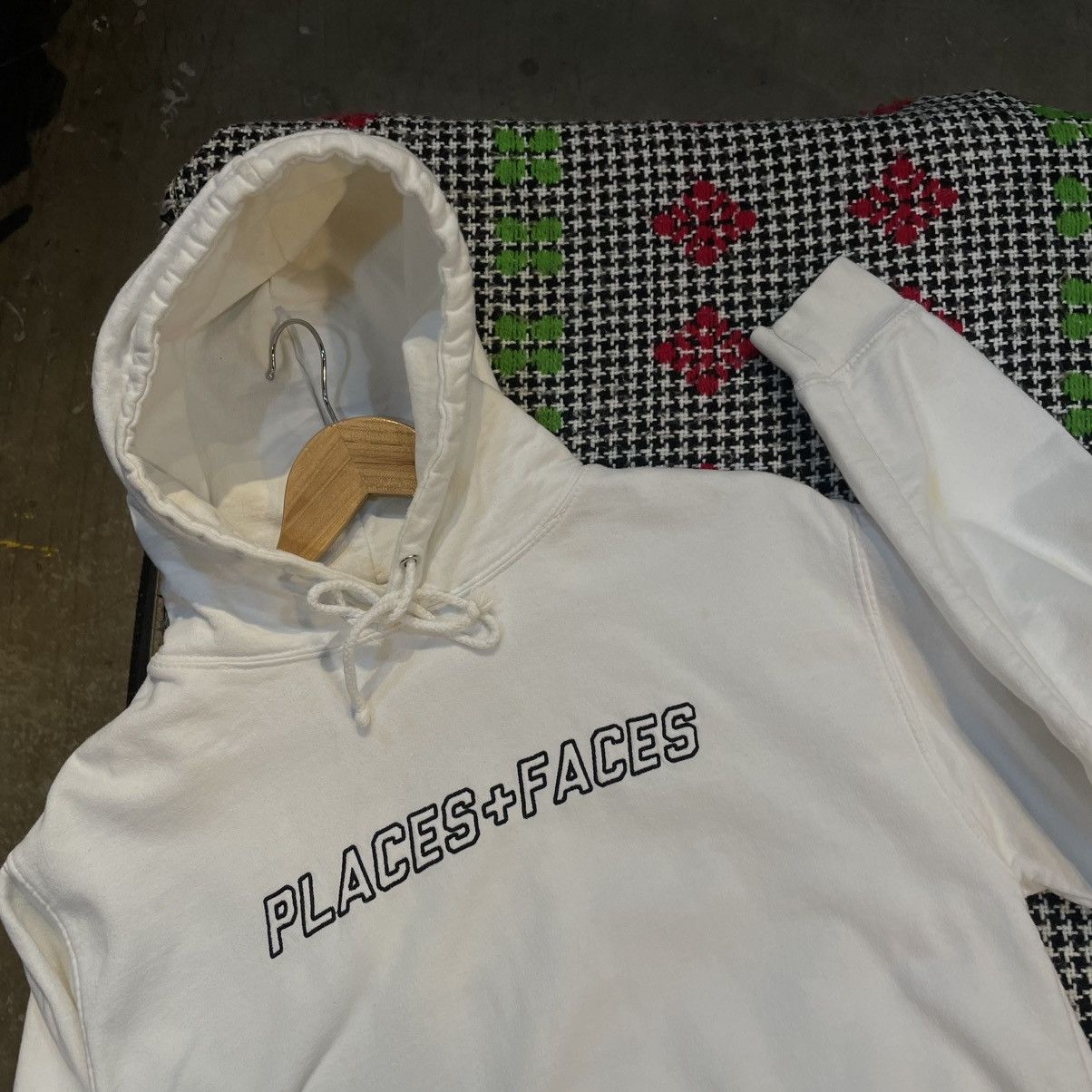 Places + Faces RARE PLACES + FACES OG LOGO HOODIE Size US M / EU 48-50 / 2 - 2 Thumbnail