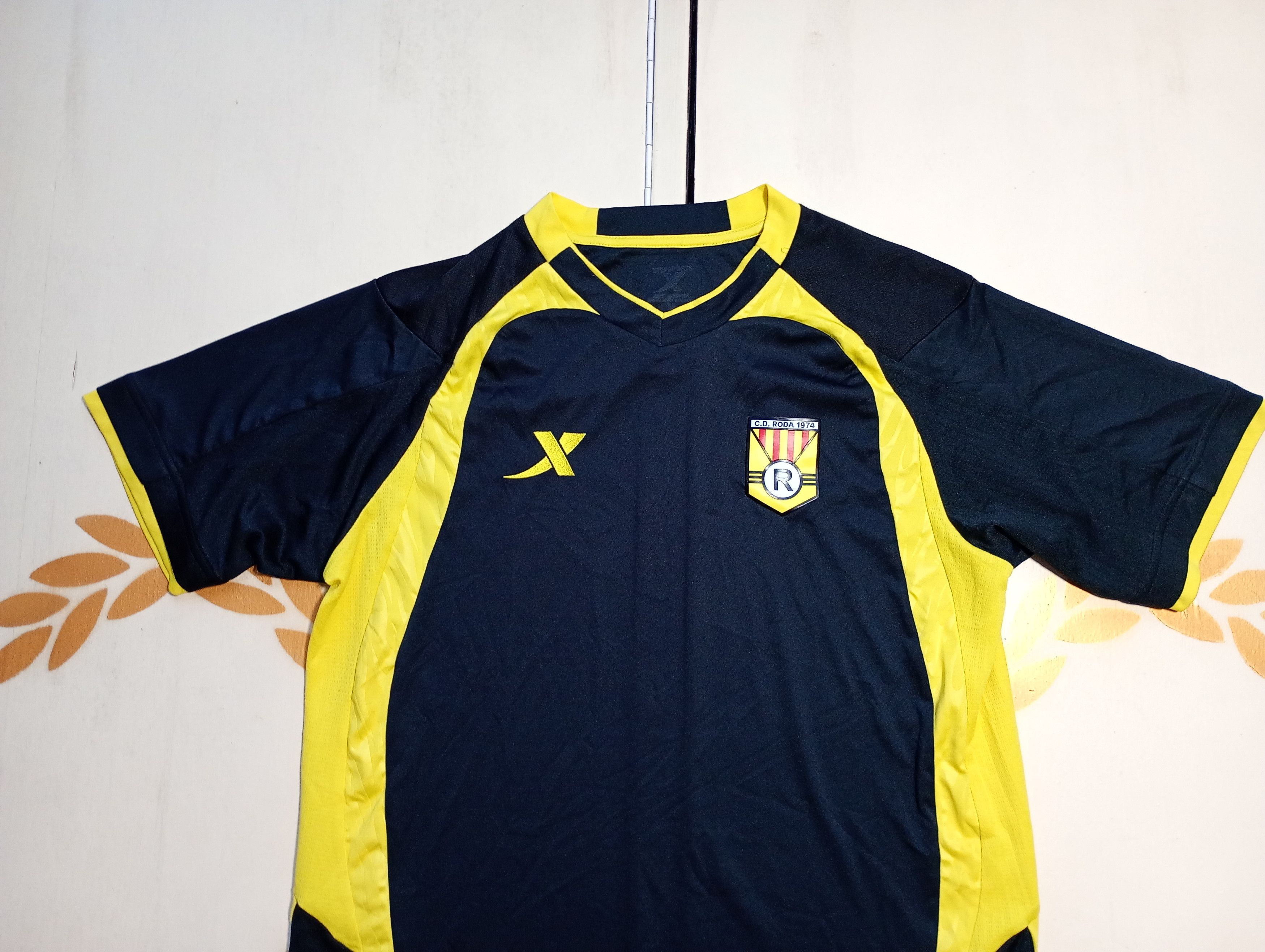 Other Xtep C.D.Roda Jersey size M Size US M / EU 48-50 / 2 - 3 Thumbnail