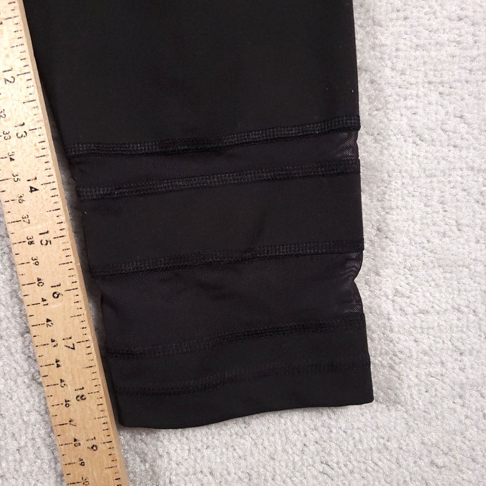 Reebok Reebok Leggings Womens S Small Black Crop Workout Activewear Size 42" / US 20 - 6 Thumbnail