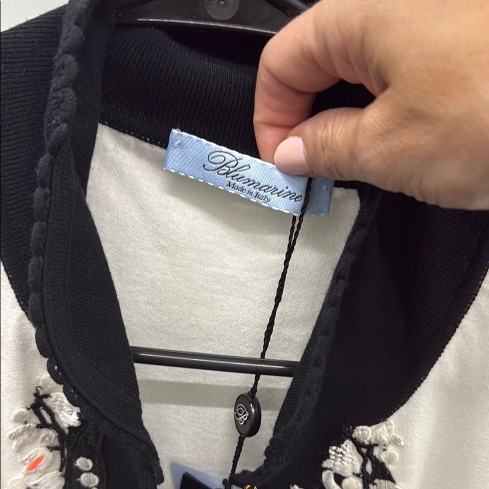 Blumarine NWT Blumarine Embroidered Cardigan Sweater Black Trim Rare M Size M / US 6-8 / IT 42-44 - 3 Thumbnail