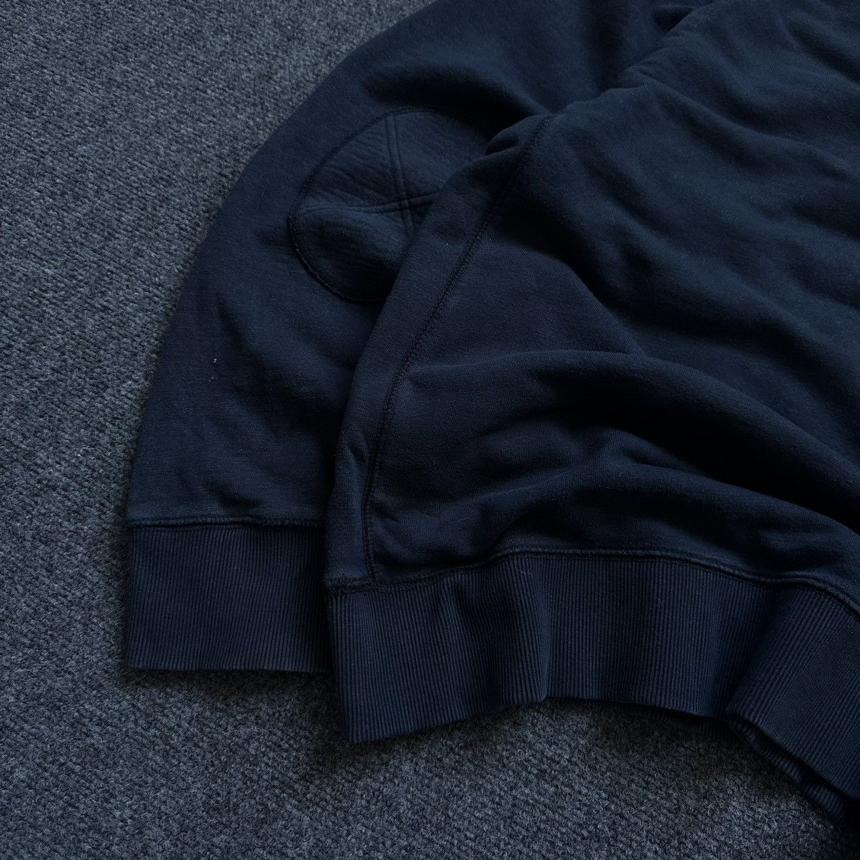 FatFace VTG Mans Hoodie Fat Face Big Logo Size L Used Dark Blue 00s Size US L / EU 52-54 / 3 - 14 Thumbnail