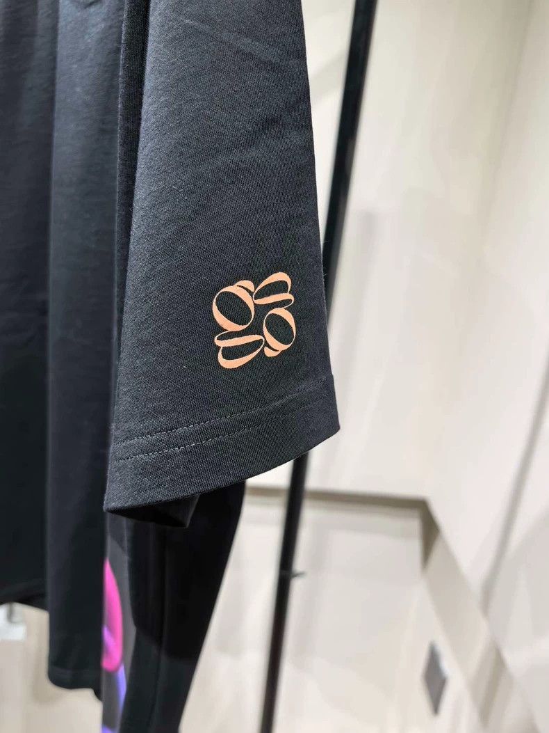 Givenchy Givenchy G CVD Valentine's Day Limited Edition Short Sleev Size US S / EU 44-46 / 1 - 6 Thumbnail