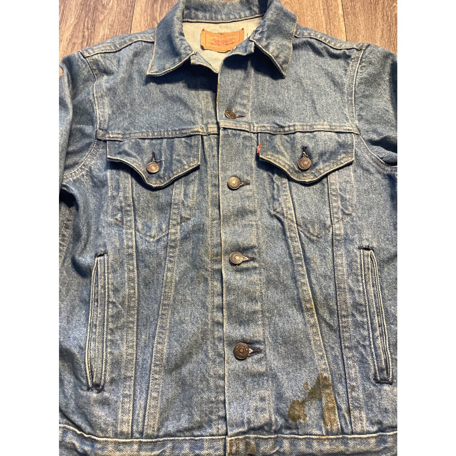 Levi's Vintage Levi's Jeans Trucker Denim Jacket Distressed Size 36r Small Size US 36 / EU 52 - 5 Thumbnail