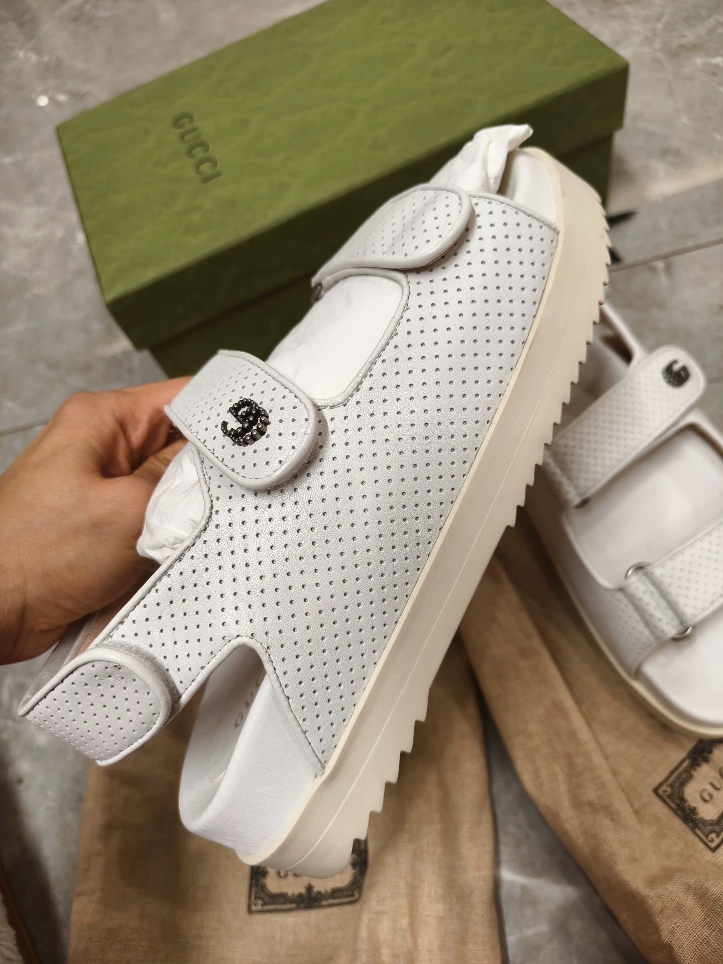 Gucci Gucci Women's White Sandals 37 EU New Authentic Size US 6.5 / IT 36.5 - 4 Thumbnail