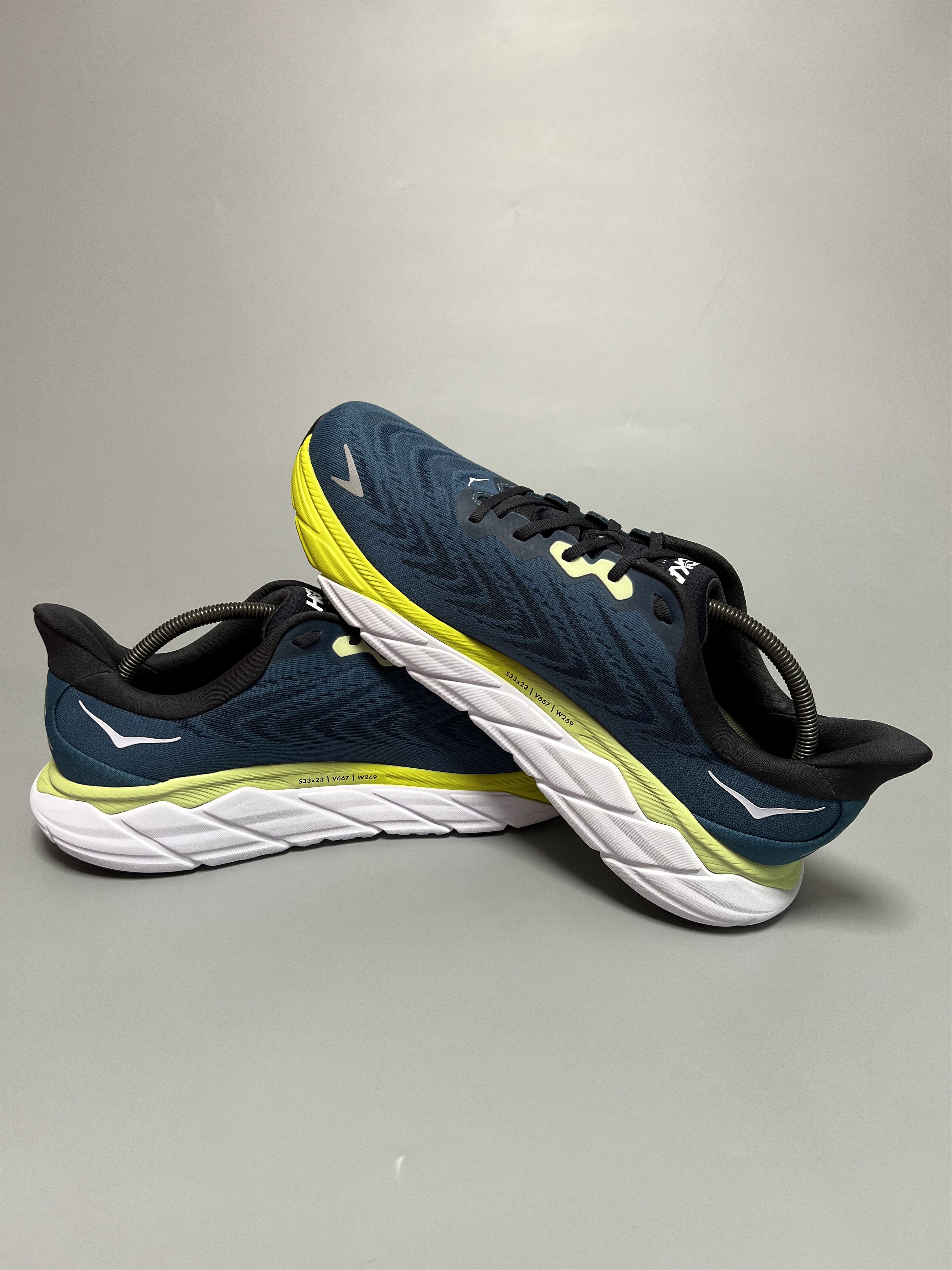 Hoka 12.5D Hoka One One Arahi 6 Running Shoes Walking Gym Size US 12.5 / EU 45-46 - 5 Thumbnail