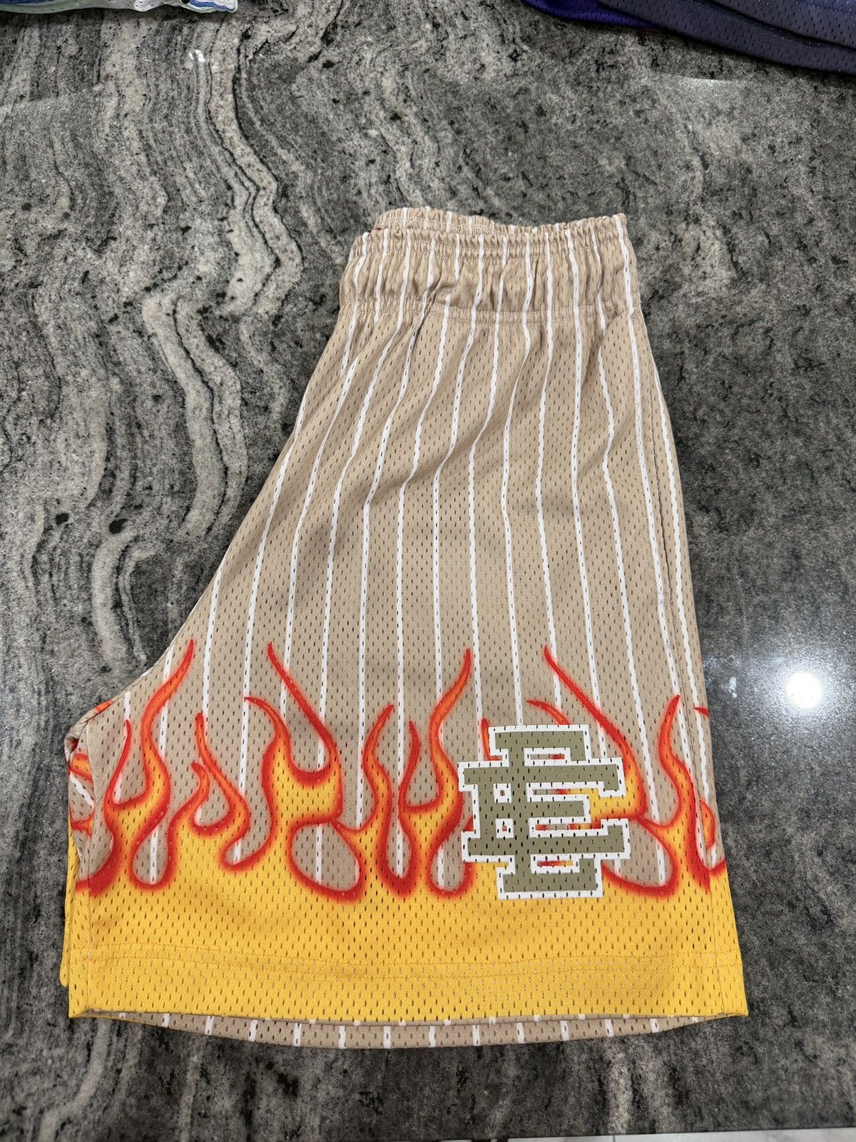 Eric Emanuel Eric Emanuel RARE flames Size US 32 / EU 48 - 1 Thumbnail
