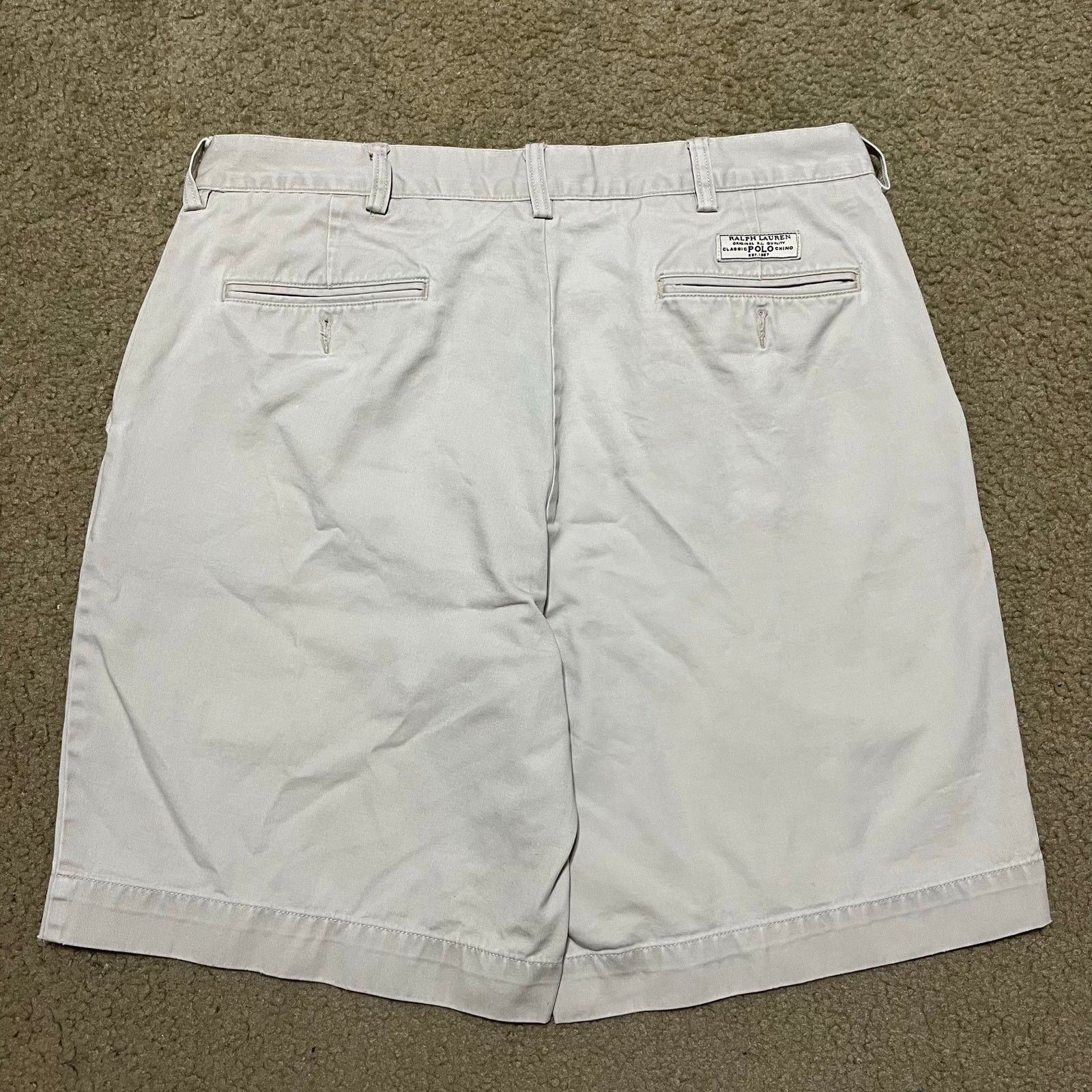 Polo Ralph Lauren Polo Ralph Lauren Light Khaki Golf Shorts 34W Size US 34 / EU 50 - 2 Thumbnail