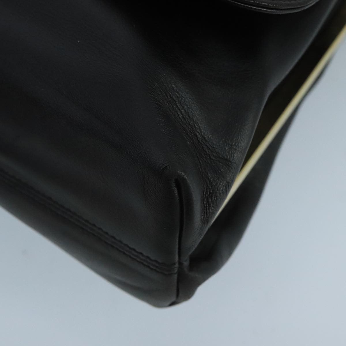 Salvatore Ferragamo Salvatore Ferragamo Shoulder Bag Leather Black Gold Size ONE SIZE - 10 Thumbnail