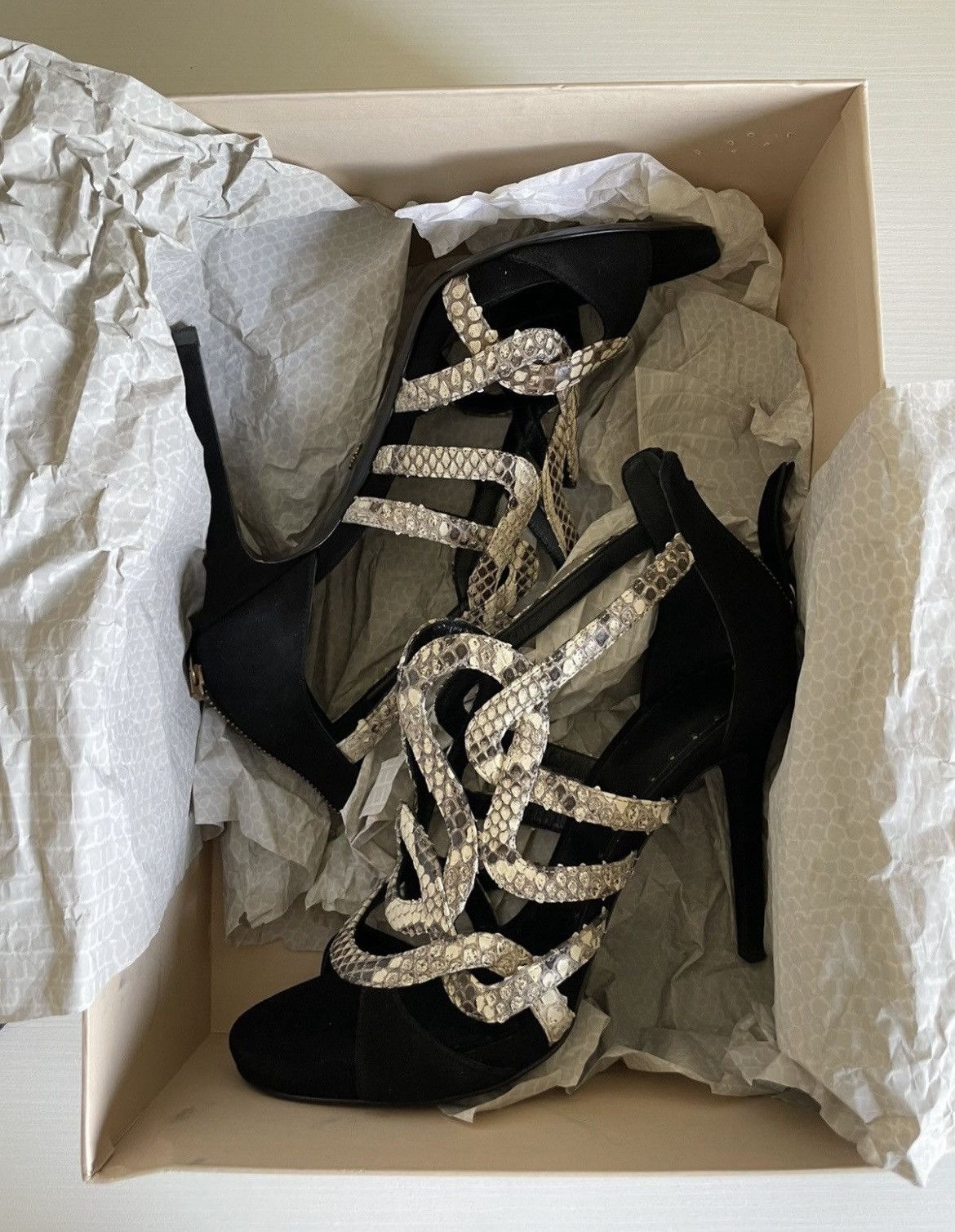 Roberto Cavalli Roberto Cavalli Sandals Size US 7 / IT 37 - 7 Thumbnail