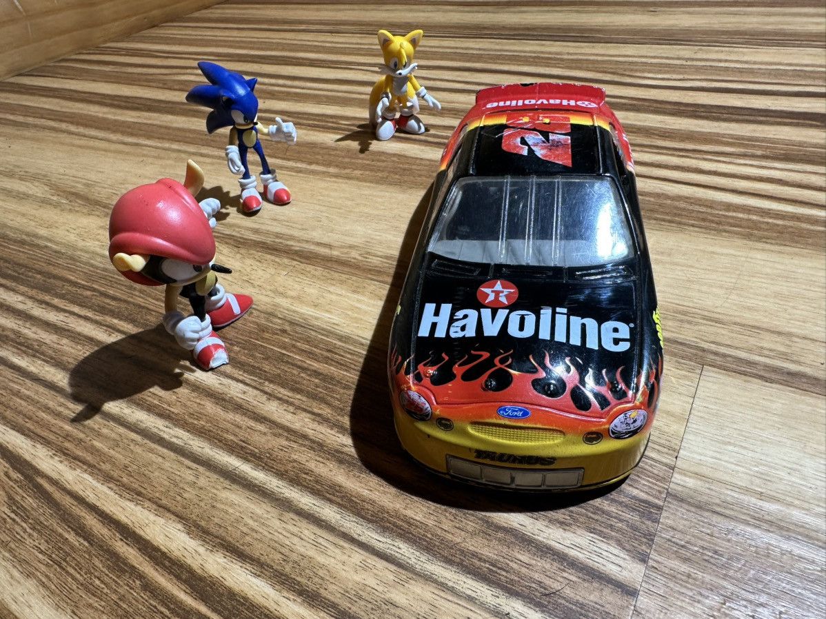 Other 1999 Taurus Dynamic Red flamesNascar #28 with sonic Figures Size ONE SIZE - 2 Thumbnail