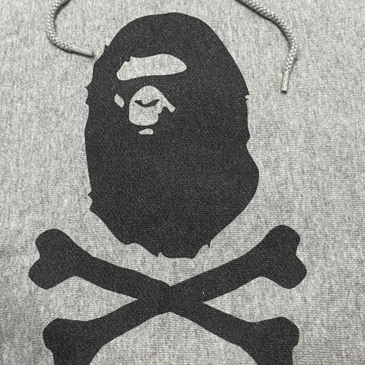 Bape Bape Pirate Logo Pullover Hoodie Gray Size US L / EU 52-54 / 3 - 5 Thumbnail