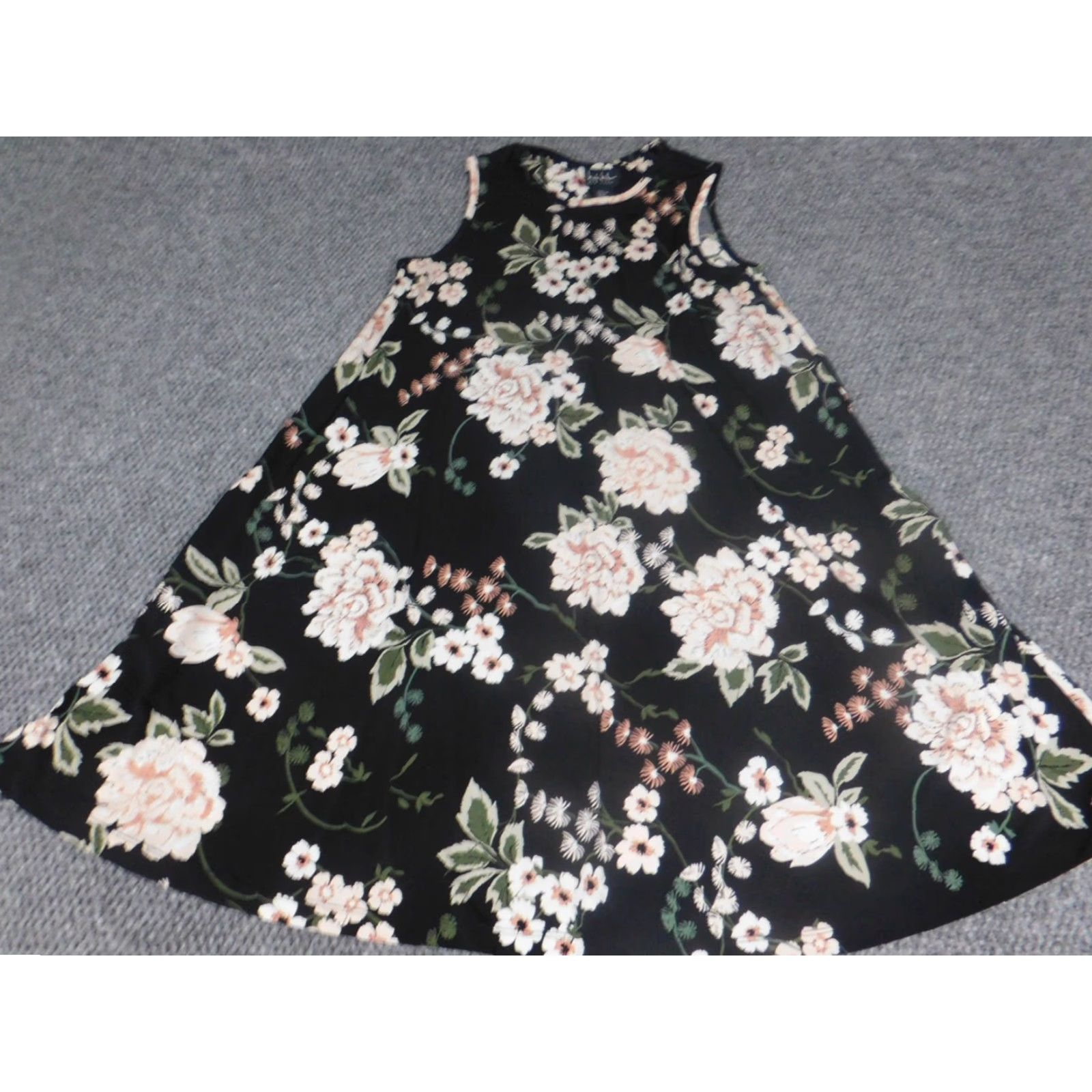 Nicole Miller Nicole Miller dress xs black Floral womens A-line stretch Knee Length Lined Polyest­er Spandex Knit Casual Summer Size XS / US 0-2 / IT 36-38 - 2 Thumbnail