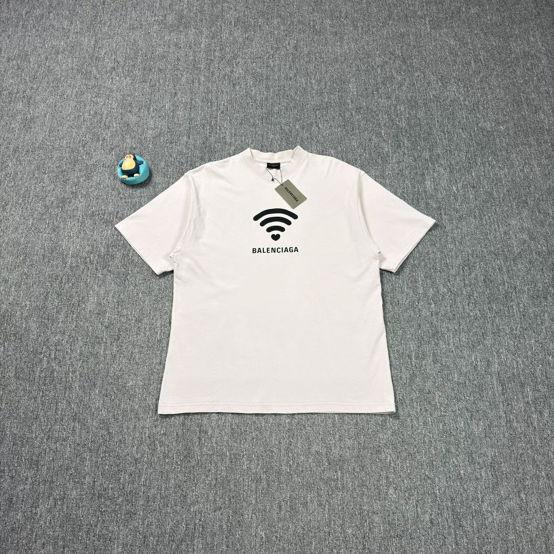 Balenciaga Balenciaga Arrow Wi-Fi Runway T-shirt | Grailed