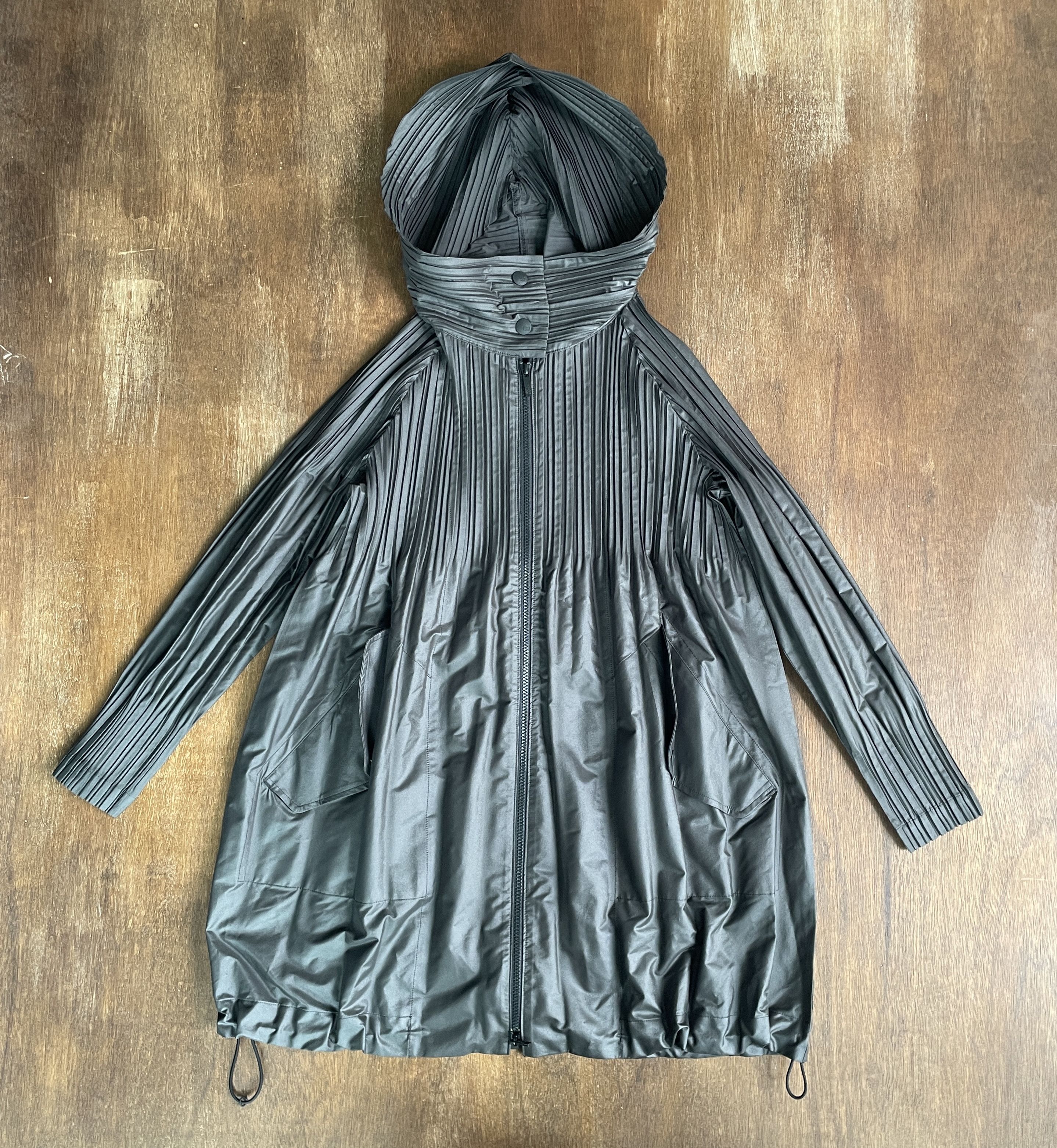 Pleats Please Issey Miyake PLEATS PLEASE Long Light Jacket Size US M / EU 48-50 / 2 - 1 Thumbnail