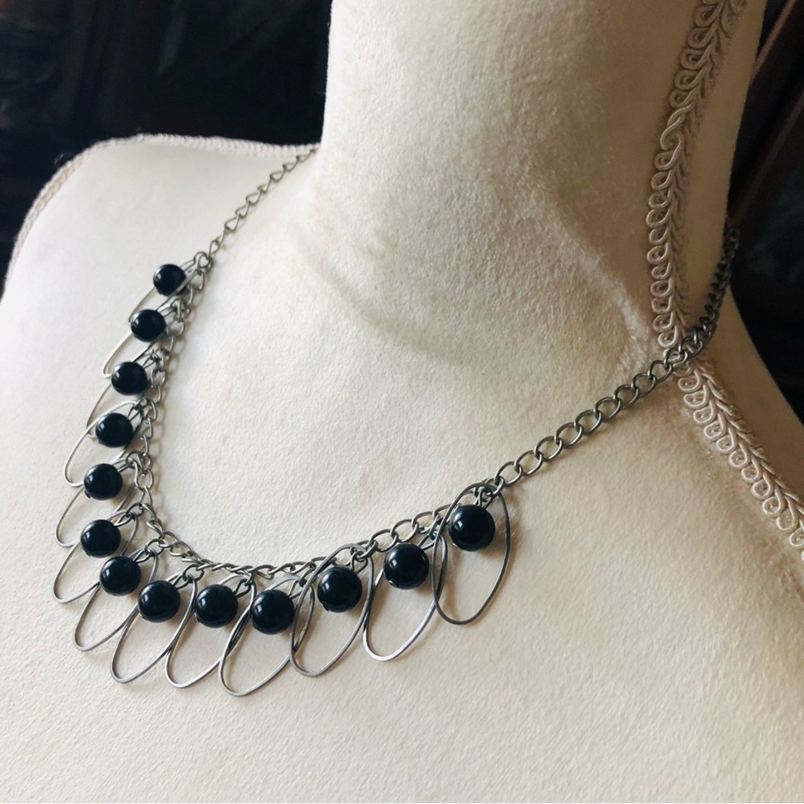 Jewelry Oval matte silver tone disc simulated black pearl necklace Size ONE SIZE - 4 Thumbnail