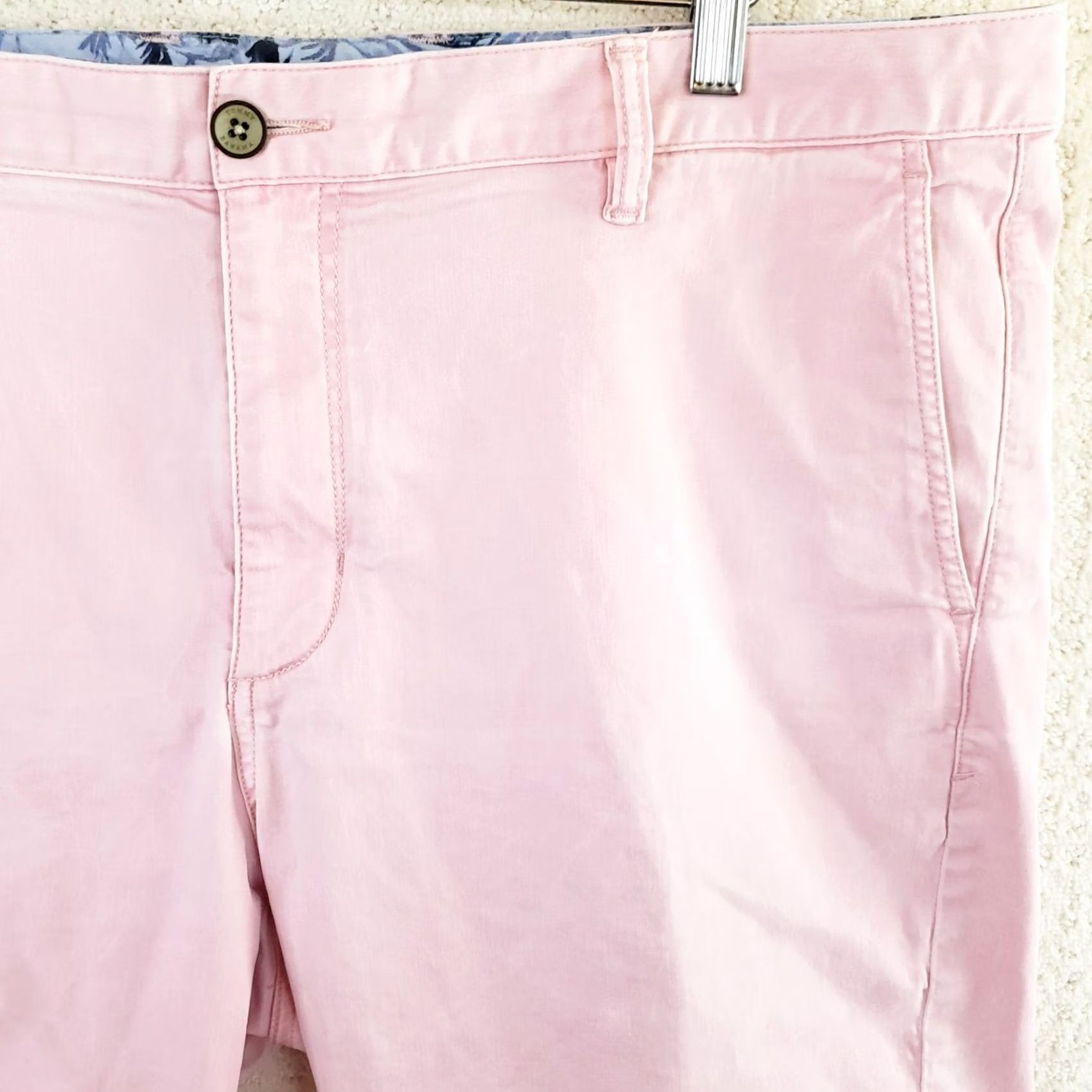 Tommy Bahama VINTAGE Tommy Bahama Shorts Mens 40 Pink Stretch Chino Flat Front Cotton Lyocell Spandex Casual Mens 40 Pink Size US 40 / EU 56 - 4 Thumbnail