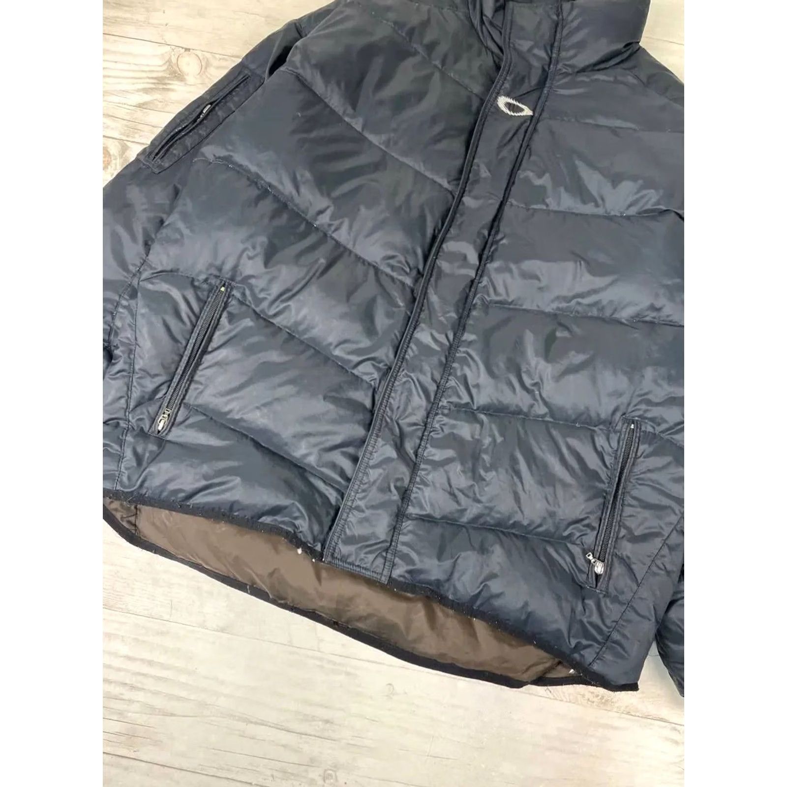 Oakley VINTAGE Oakley Jacket Puffer Men Size M Black Down Winter Size US M / EU 48-50 / 2 - 3 Thumbnail