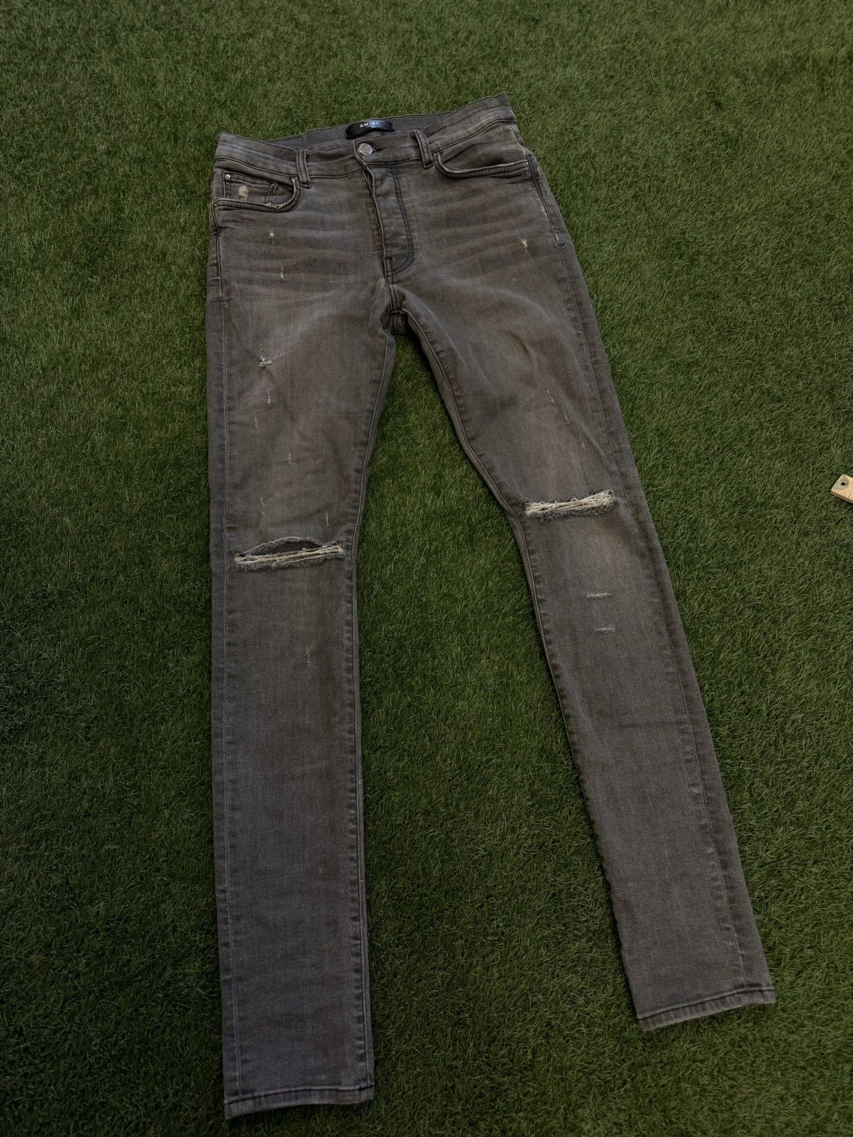Amiri Amiri Jeans Grey Casual Pants Size 30 Clean 🧼 Size US 30 / EU 46 - 2 Thumbnail