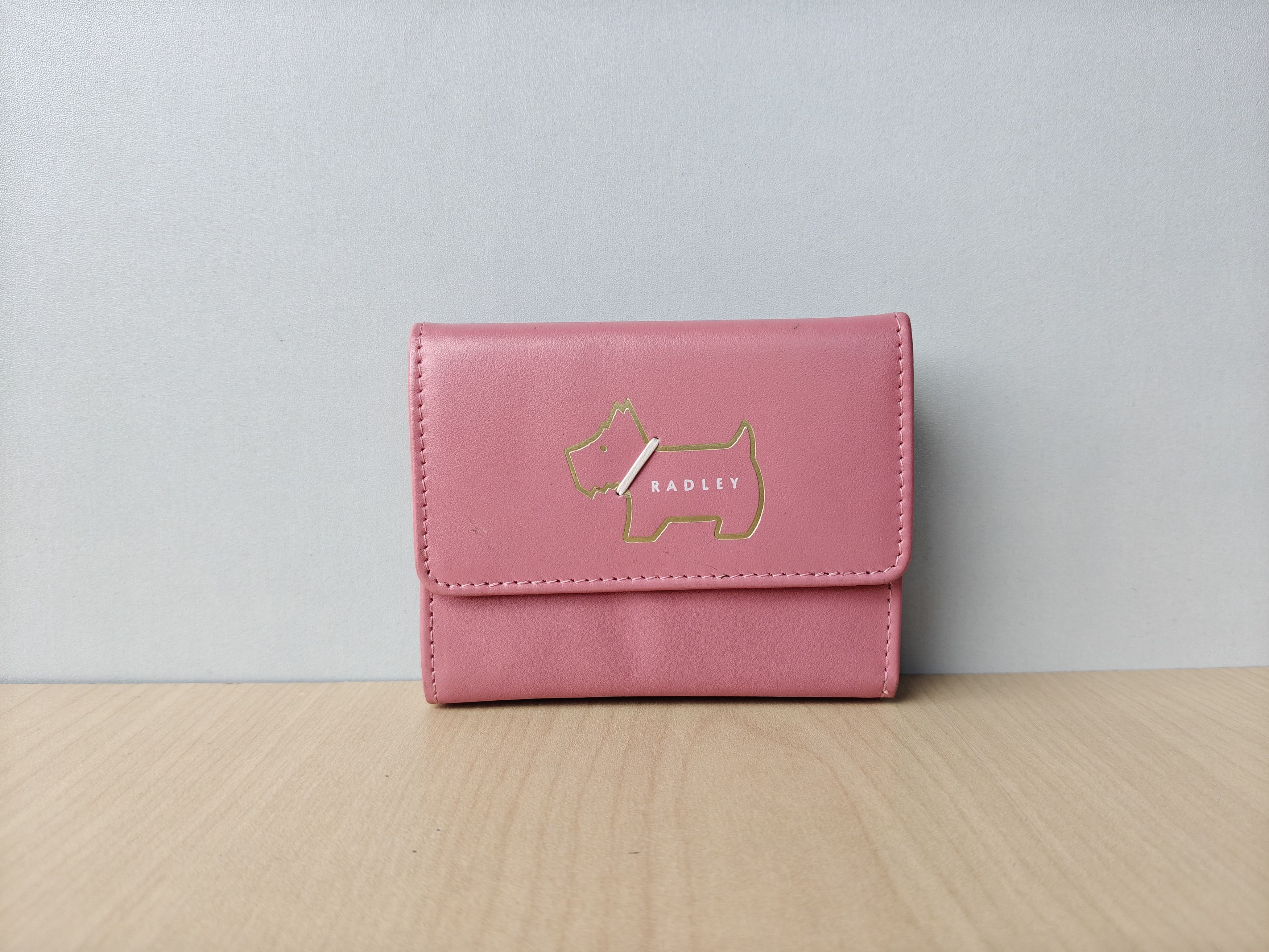 Other Radley London Heritage Logo Wallet Free Shipping T/7011 Size ONE SIZE - 1 Thumbnail