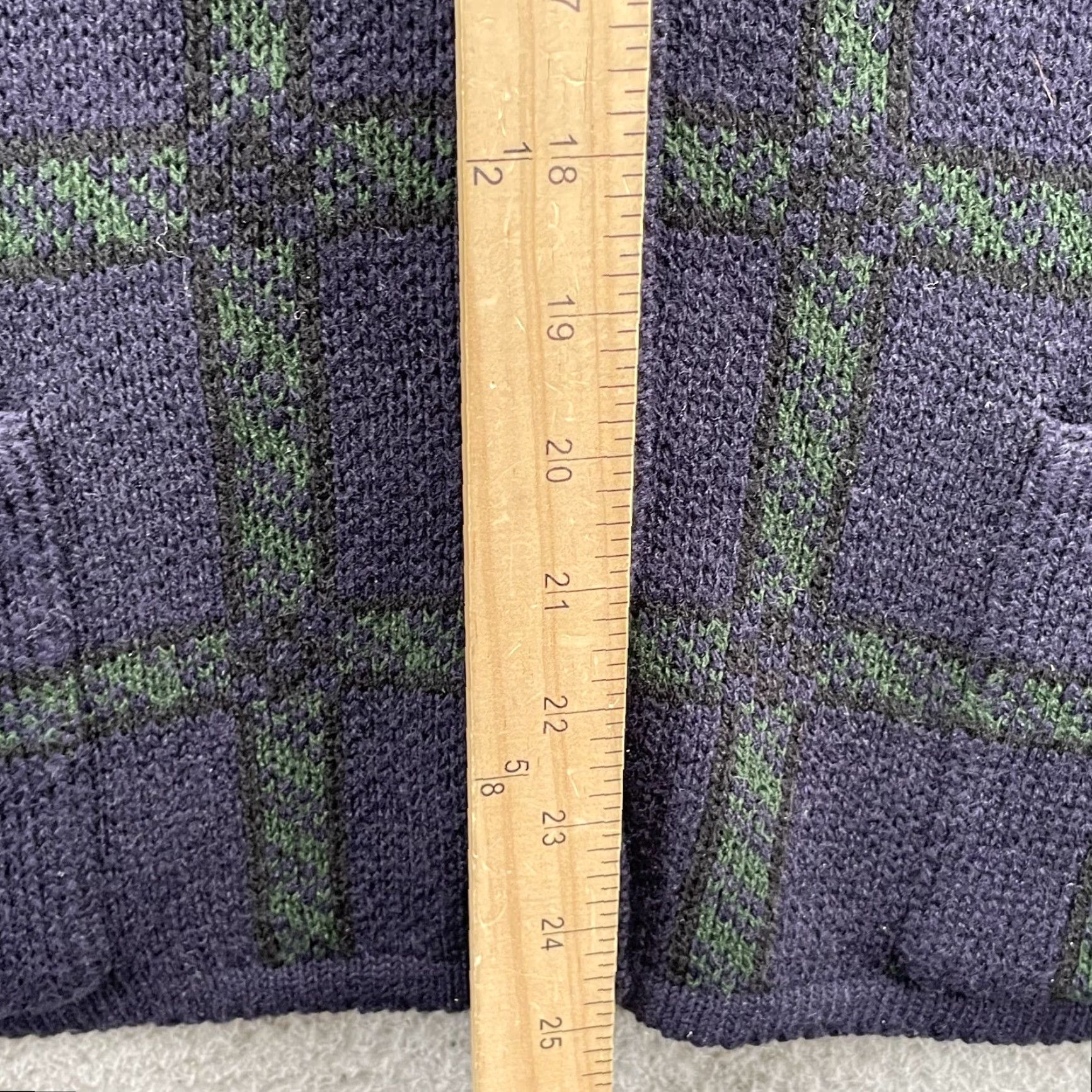 Vintage VINTAGE Classic Elements Cardigan Unisex Adults Large Plaid 90s Preppy Academia Blue Knit Chunky Oversized Button Embroidered Long Sleeve Round Neck Size L / US 10 / IT 46 - 6 Thumbnail