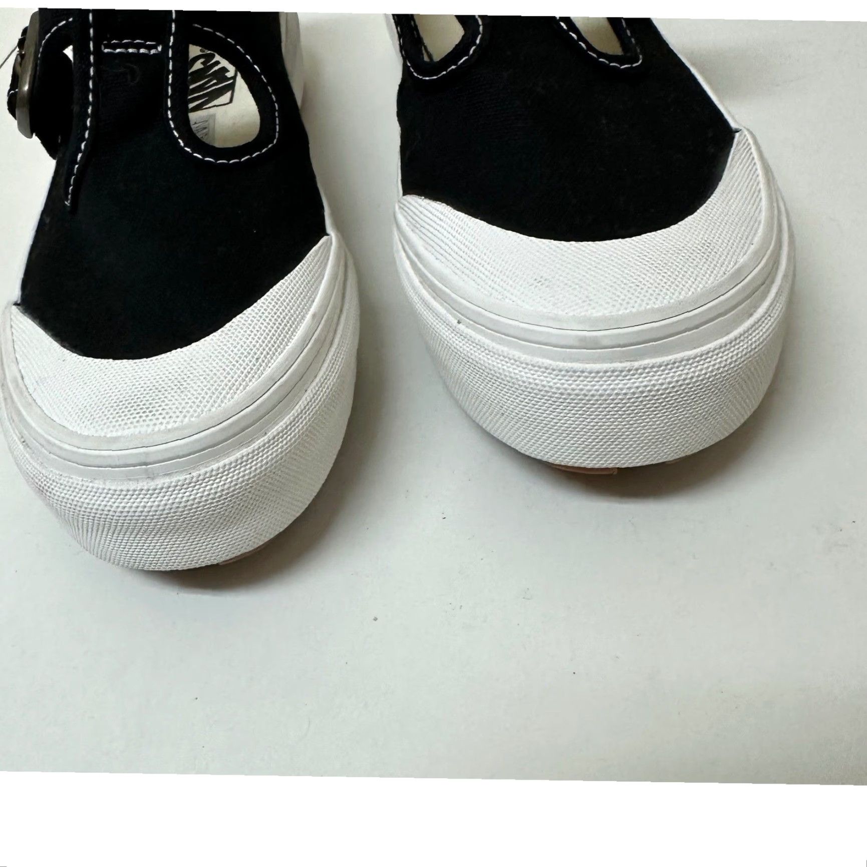 Vans VANS Mary Jane Black Canvas Sneakers Women's 6.0 Buckle Strap Flat Canvas Casual Shoes Men’s 4.5 Winter Fall Spring Summer Women’s Shoes Size US 6 / IT 36 - 3 Thumbnail