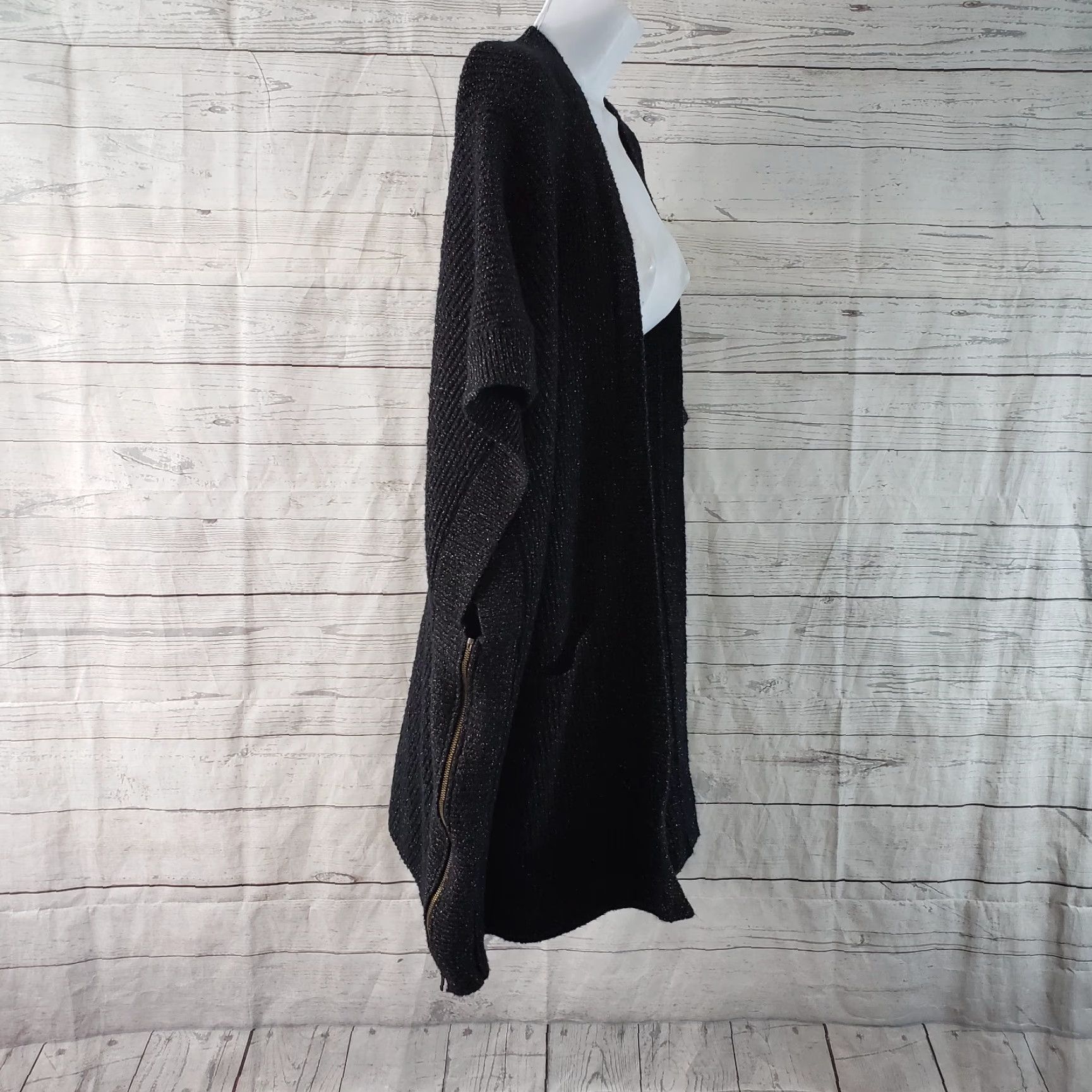 Vintage Cabi 4064 Womens Luxury Poncho Sweater Sz XS/S Black Silver Pockets Cardigan Holiday Womens XS Pockets Size XS / US 0-2 / IT 36-38 - 2 Thumbnail