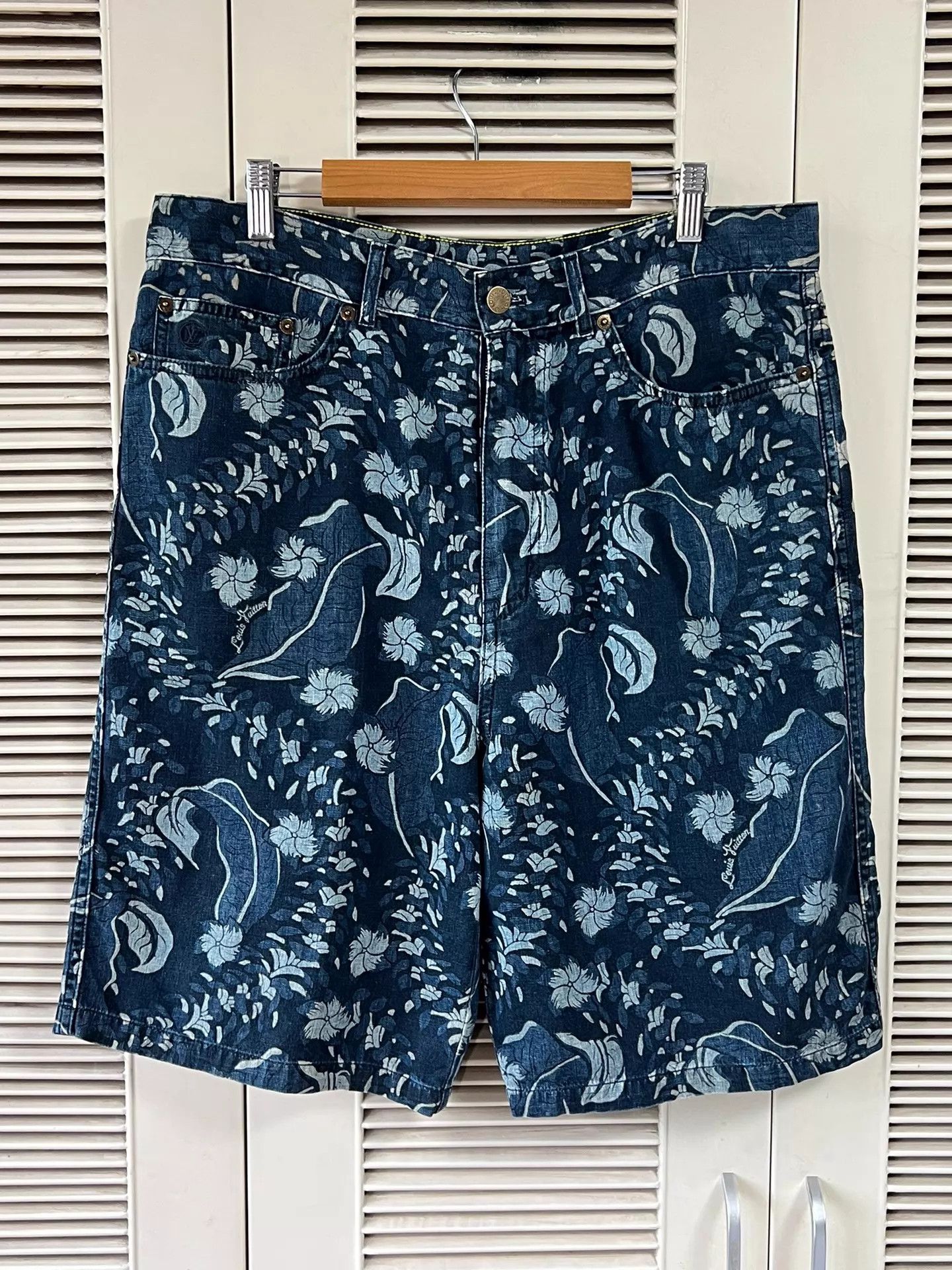 Louis Vuitton Louis Vuitton Classic Floral Denim Shorts 32, France Size US 32 / EU 48 - 1 Thumbnail