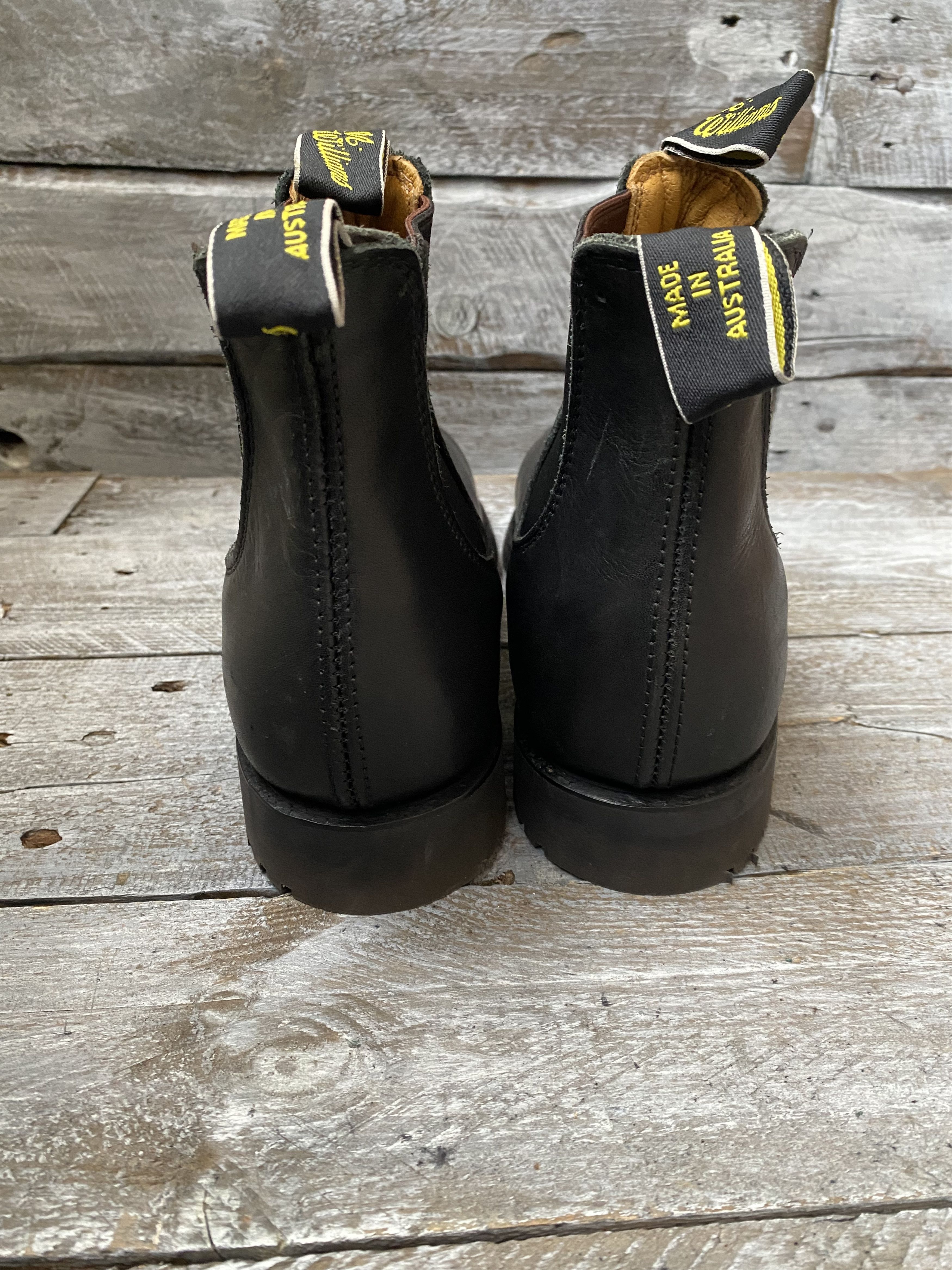 R.M. Williams R.m williams chelsea black leather boots uk 6.5H Size US 6.5 / EU 39-40 - 8 Thumbnail