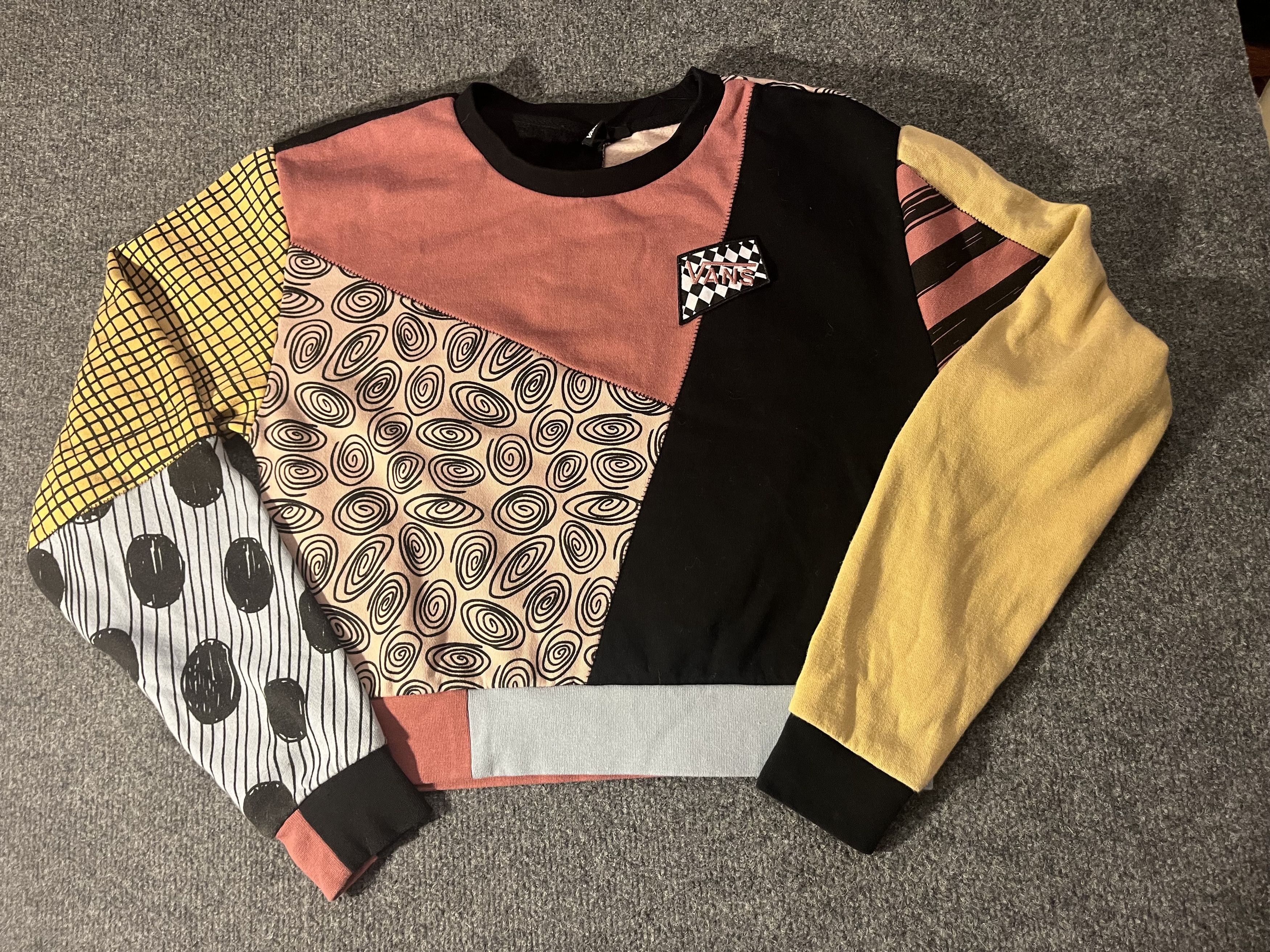 Vans Vans X Nightmare Before Christmas Cropped Jumper Size XS Size XS / US 0-2 / IT 36-38 - 1 Thumbnail