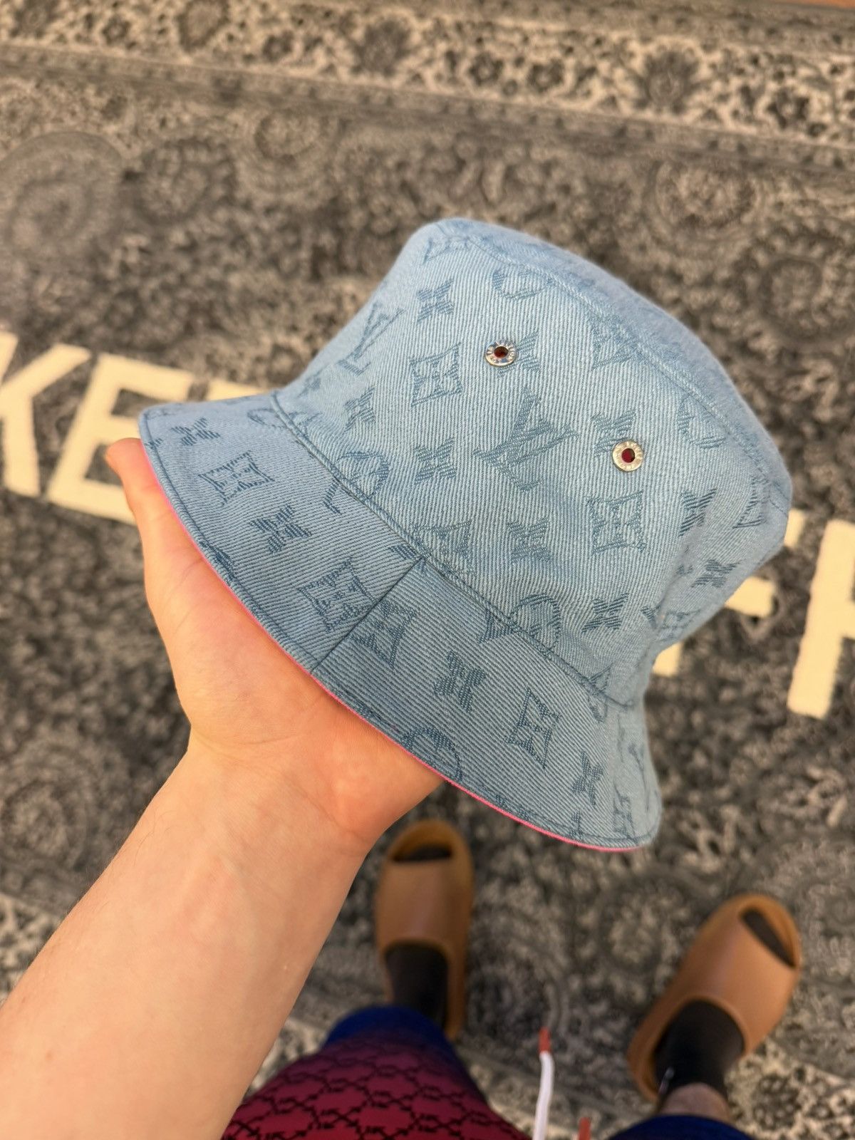Louis Vuitton Louis Vuitton Monogram Bucket Hat / Reversible Pink/Blue Size ONE SIZE - 1 Thumbnail
