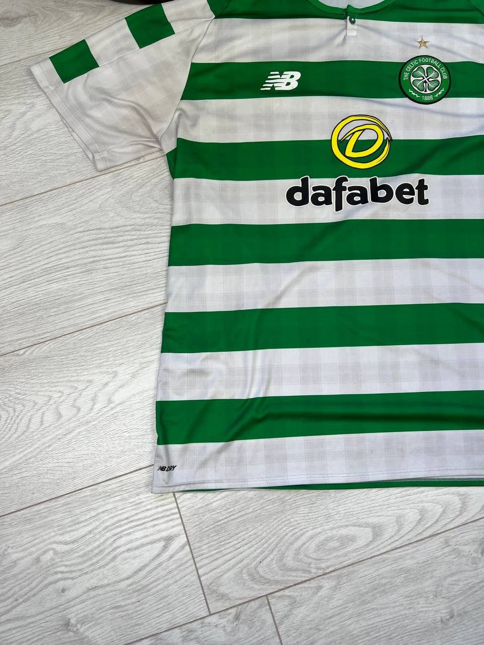 New Balance Celtic New Balance soccer jersey dafabet Size L Size US XL / EU 56 / 4 - 6 Thumbnail