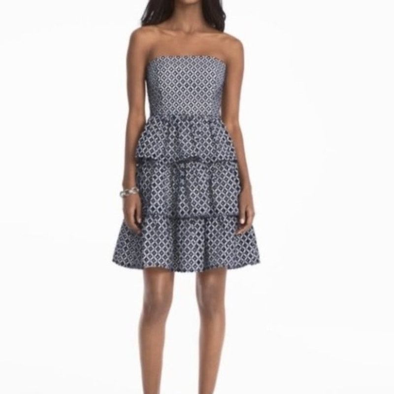 White House Black Market White House Black Market Navy Eyelet Strapless Tiered Dress Size M / US 6-8 / IT 42-44 - 1 Thumbnail