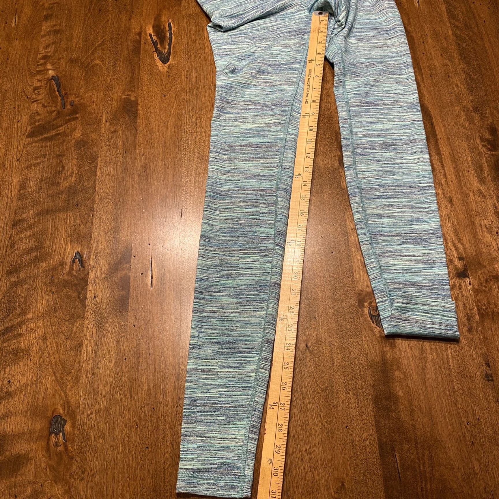Lululemon VINTAGE Lululemon Women's Leggings Activewear Size 4 Blue Compression 31-Inch Inseam Workout Pants Size 27" / US 4 / IT 40 - 7 Thumbnail