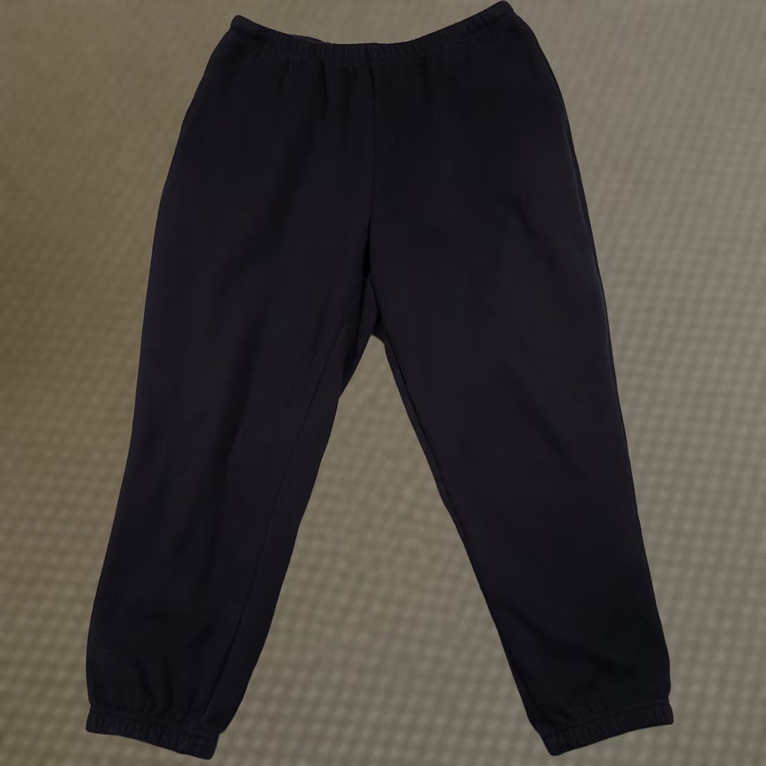 Fabletics VINTAGE Fabletics Cozy Fleece Go To Jogger Sweatpant Womens Large Crop Black Lounge Size 30" / US 8 / IT 44 - 1 Thumbnail