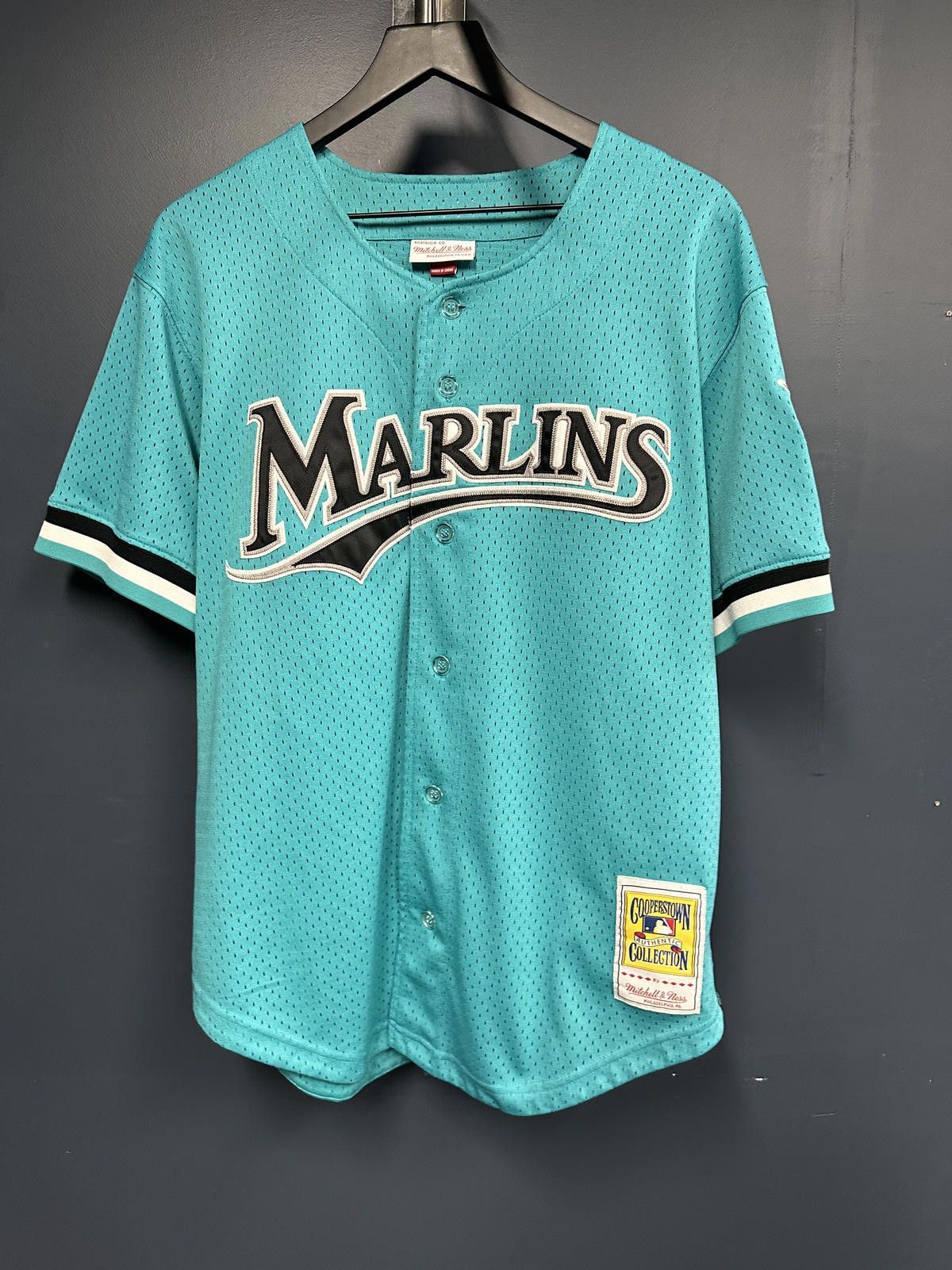 Other Authentic Andre Dawson Mitchell & Ness Jersey Men’s Large Size ONE SIZE - 1 Thumbnail