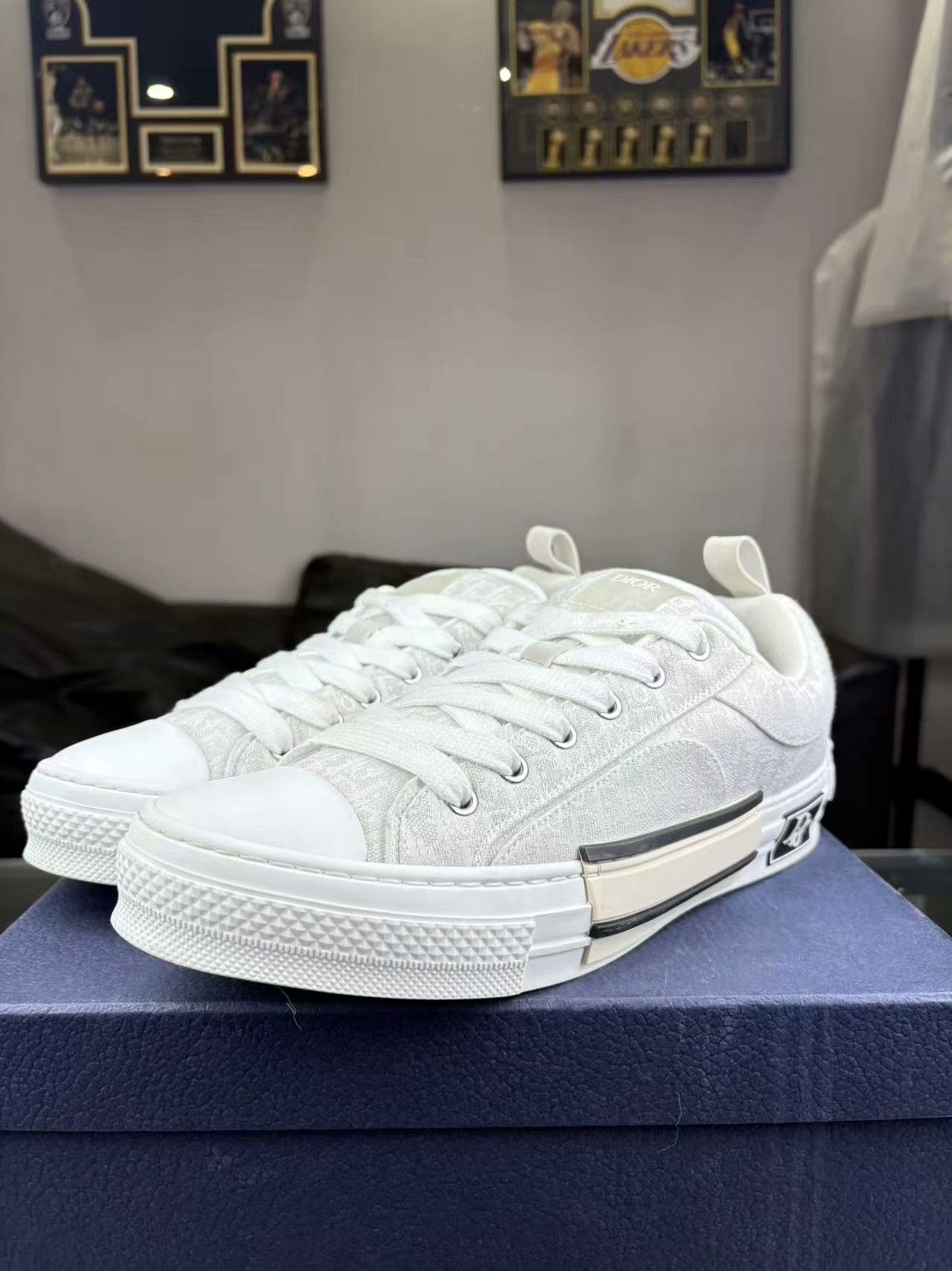 Dior Dior White Lowtop Sneakers 23 Women Size US 8 / IT 38 - 1 Thumbnail