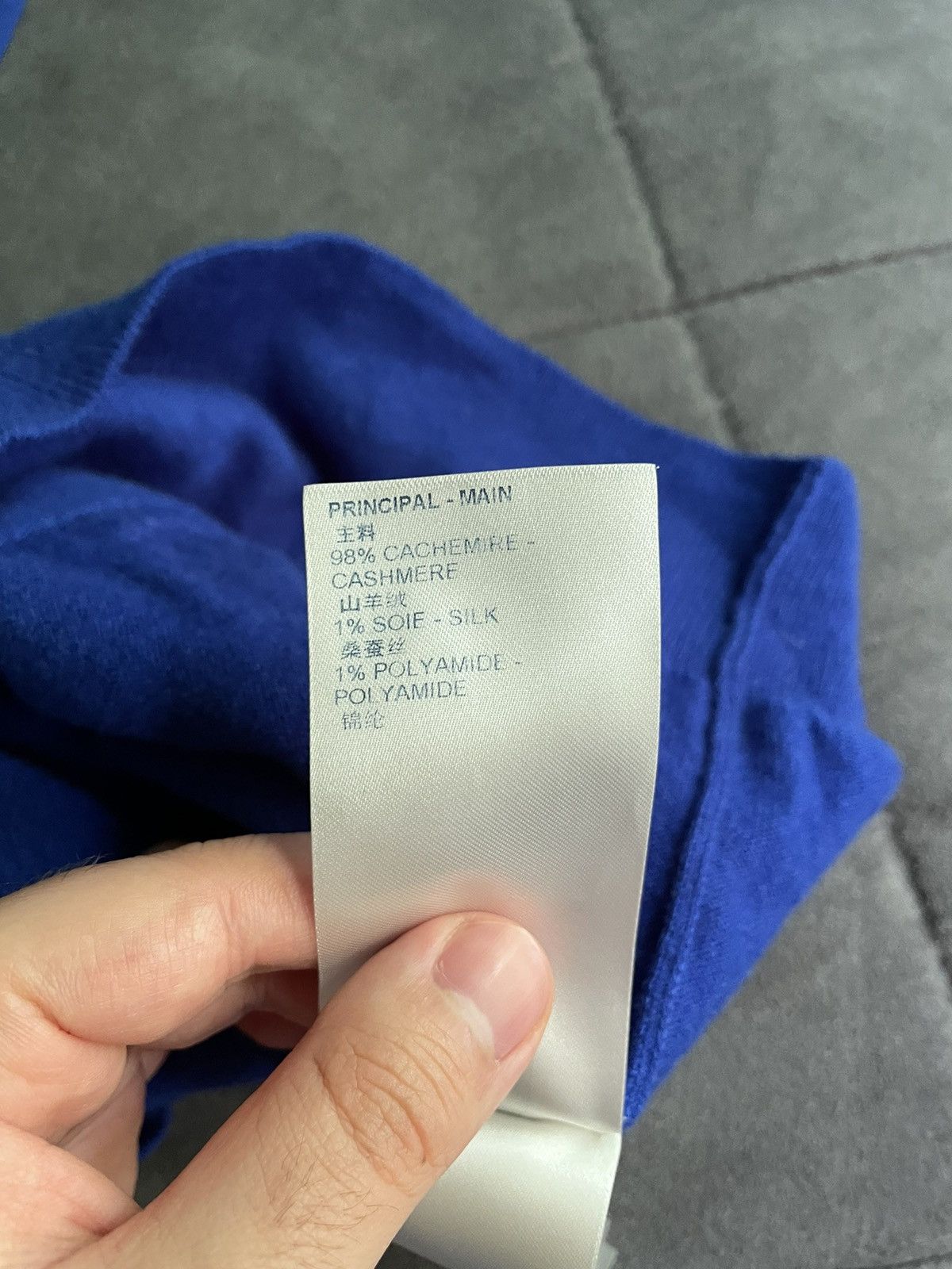 Louis Vuitton Louis Vuitton LVSE Embossed Logo Cashmere Hoodie Size US XL / EU 56 / 4 - 10 Thumbnail