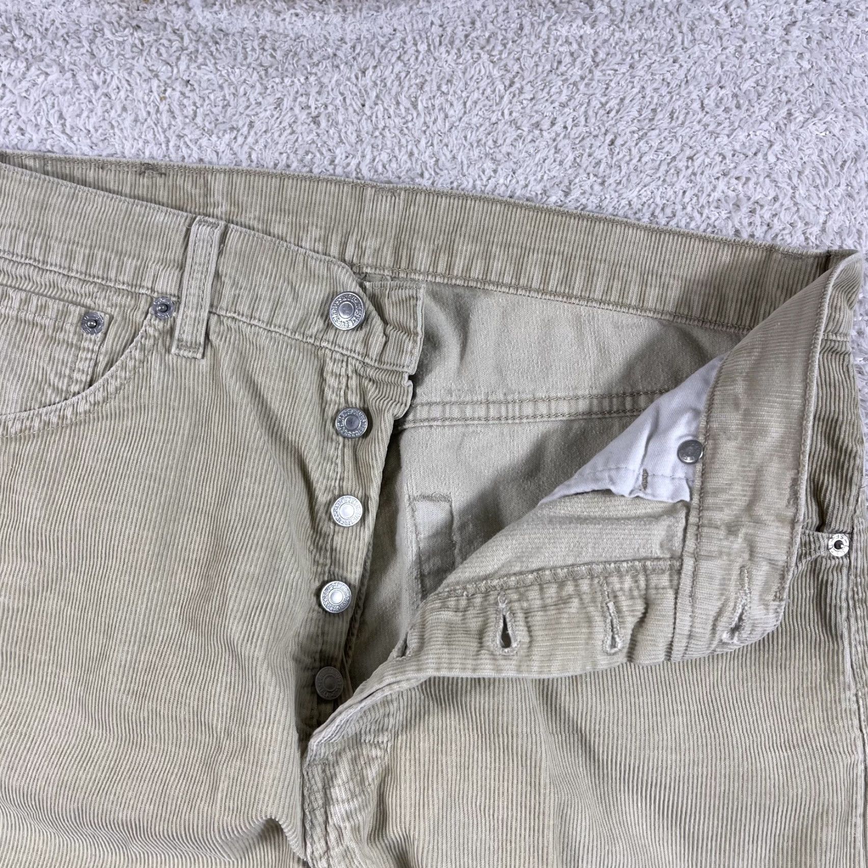 Levi's VINTAGE Levi's 551 Corduroy Jeans Mens 30x28 Beige Button Fly Straight Leg 90s Y2K USA Size US 30 / EU 46 - 5 Thumbnail