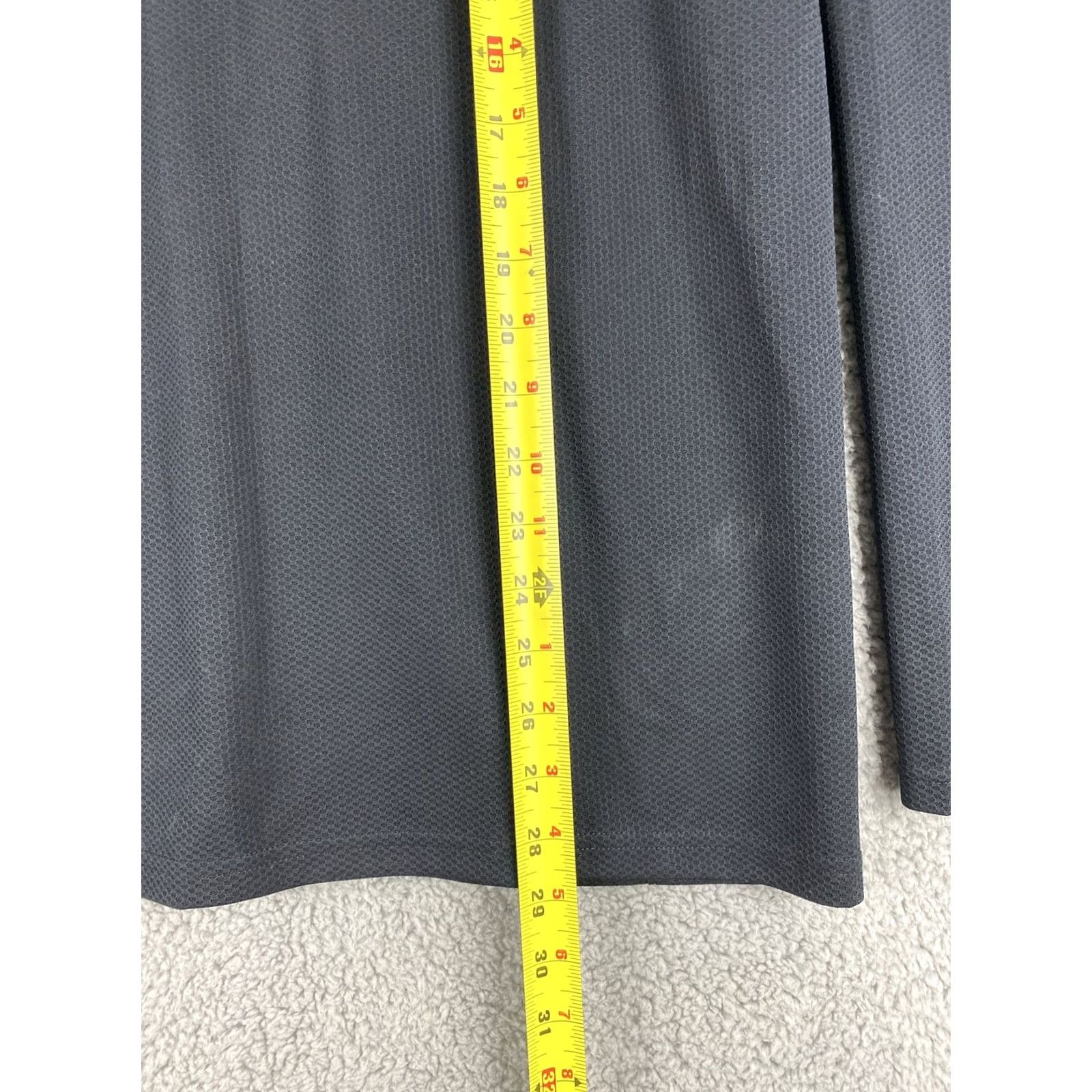 Vintage Sport-Tek Long Sleeve Dri Fit Performance Shirt Men’s M Black / 32-21 Size US M / EU 48-50 / 2 - 7 Thumbnail