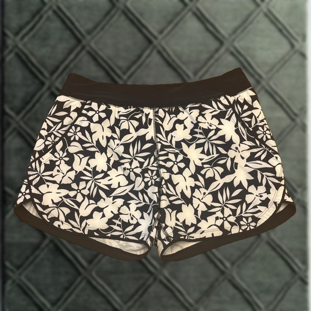 Lands' End Lands' End Women 12P Shorts Black White Floral Print Pull On Stretch Pockets 1372 Size 34" / US 12 / IT 48 - 1 Thumbnail