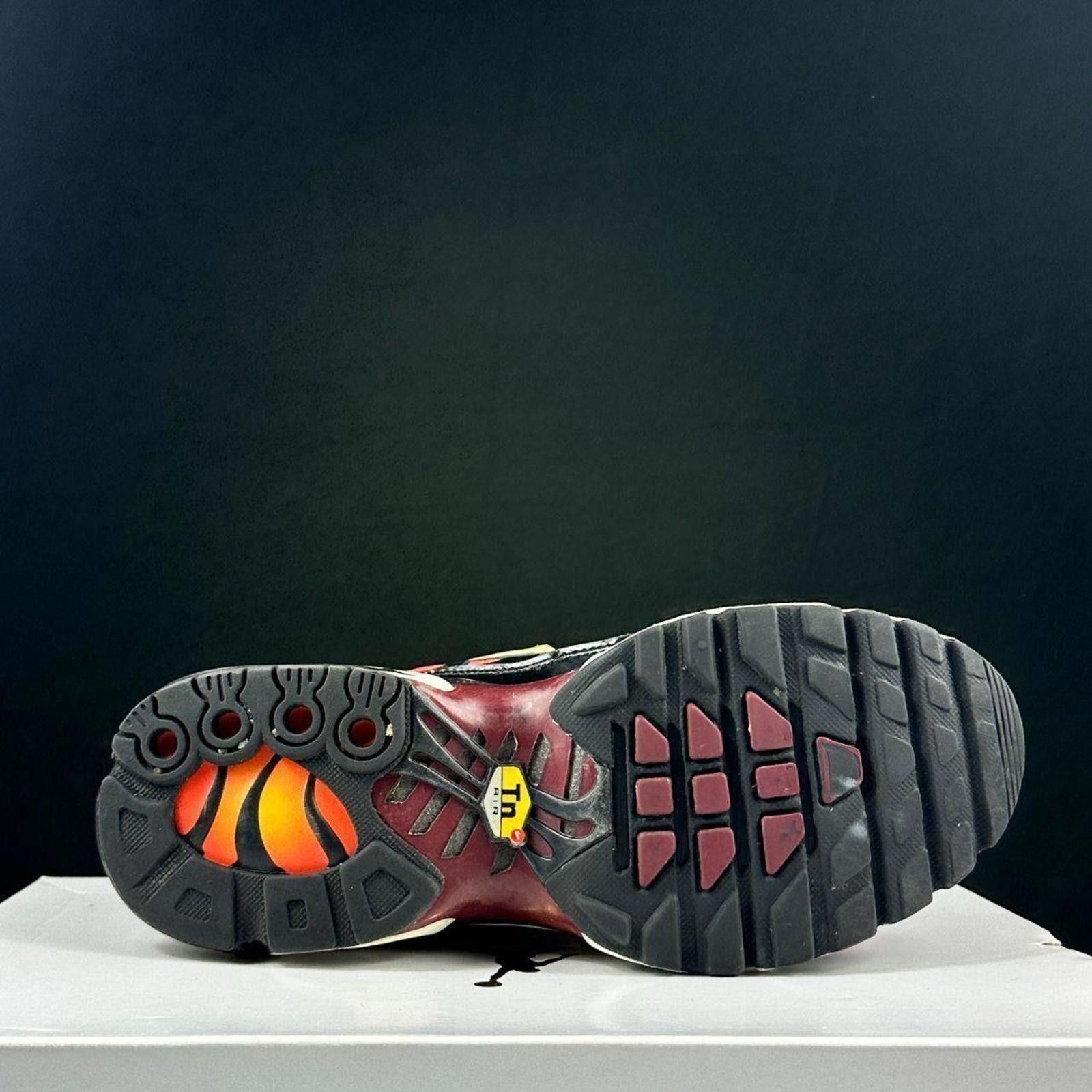 Nike Nike Air Max Plus TN “Black/Red Gradient” — US 7 Size US 6.5 / IT 36.5 - 3 Thumbnail