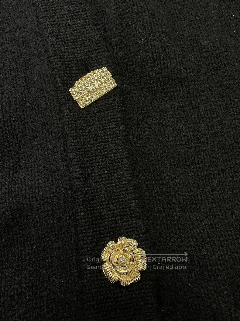 Chanel Chanel Black multi-element silhouette cashmere knitted car Size XXS / US 00 / IT 34 - 2 Thumbnail